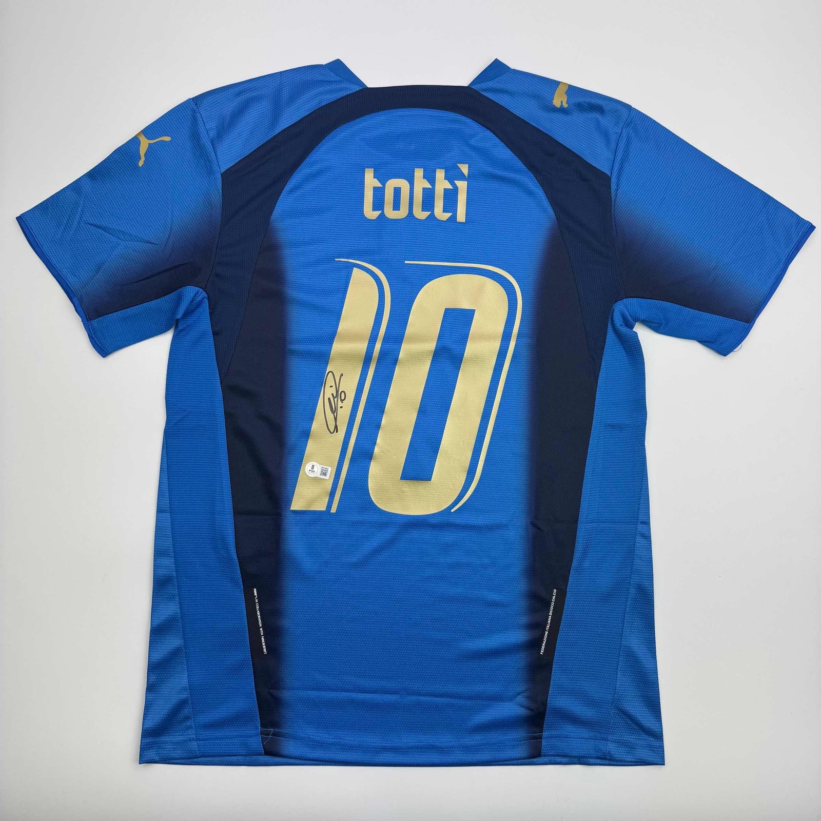 Autographed/Signed Francesco Totti Italy Blue Futbol Jersey Beckett BAS COA Autographed/Signed Francesco Totti Italy Blue Futbol Jersey Beckett BAS COA