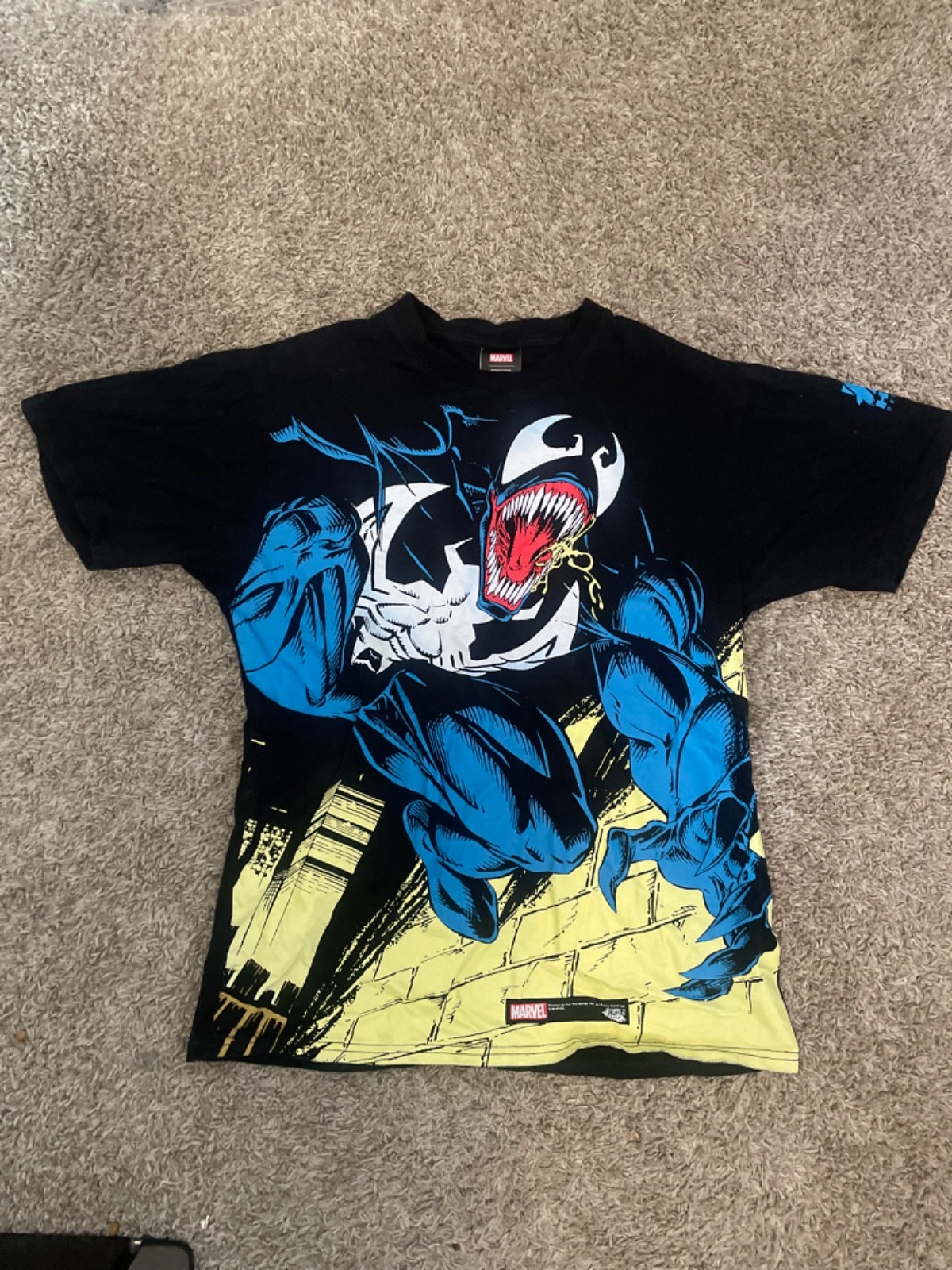 HUF x Marvel Venom Spiderman Black Tee size M  Vintage 90’s  art comics  stuss
