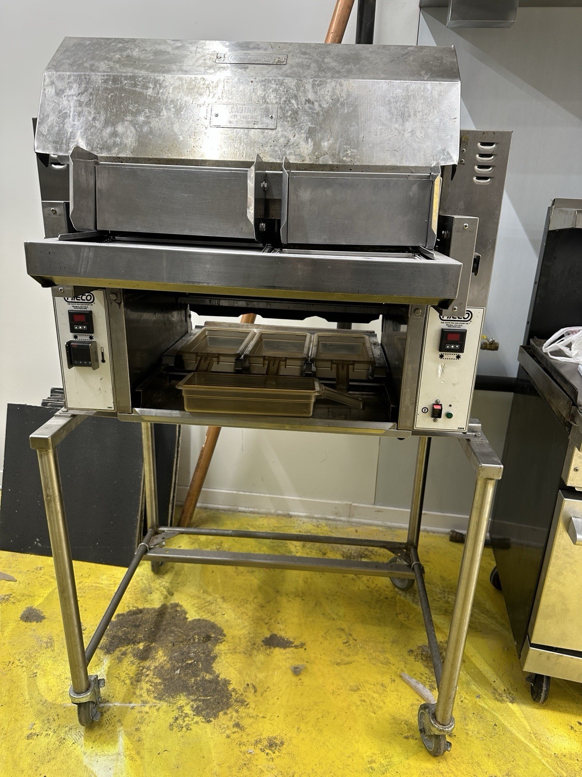 Nieco JF63-2G Conveyor Broiler Freestanding Natural Gas Manual Radiant Nieco JF63-2G Conveyor Broiler Freestanding Natural Gas Manual Radiant