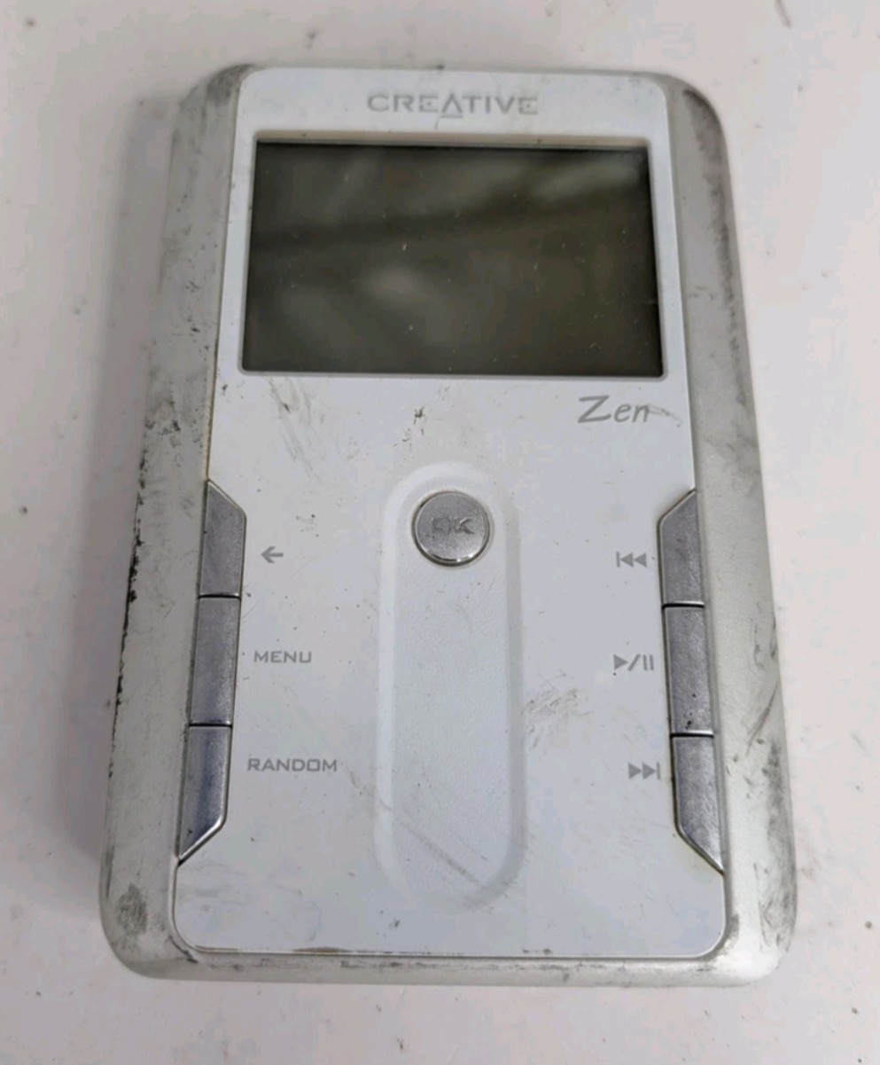 Creative Zen DAP-HD0014 White Silver USB 2.0 Wireless Portable Mp3 Media Player Creative Zen DAP-HD0014 White Silver USB 2.0 Wireless Portable Mp3 Media Player