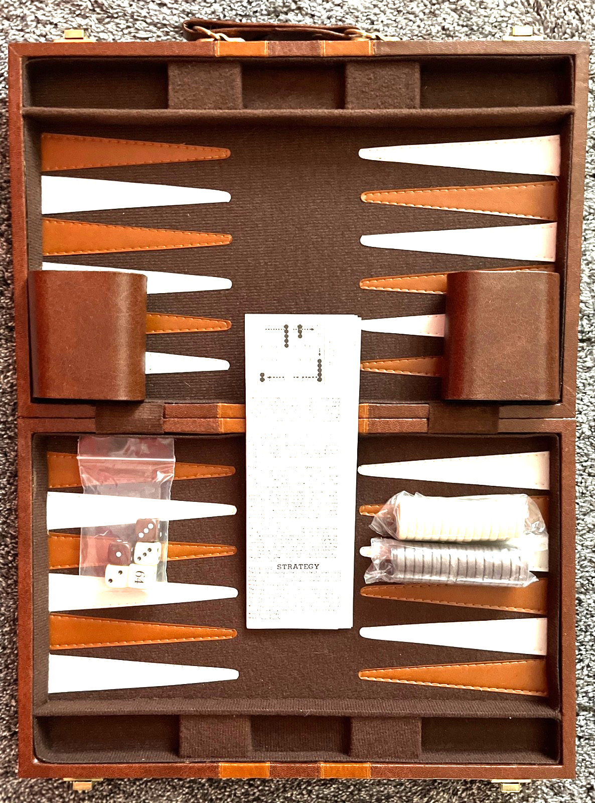 NEW Vintage Backgammon Set Brown & Ivory Bakelite Chips 14.5\ NEW Vintage Backgammon Set Brown & Ivory Bakelite Chips 14.5\
