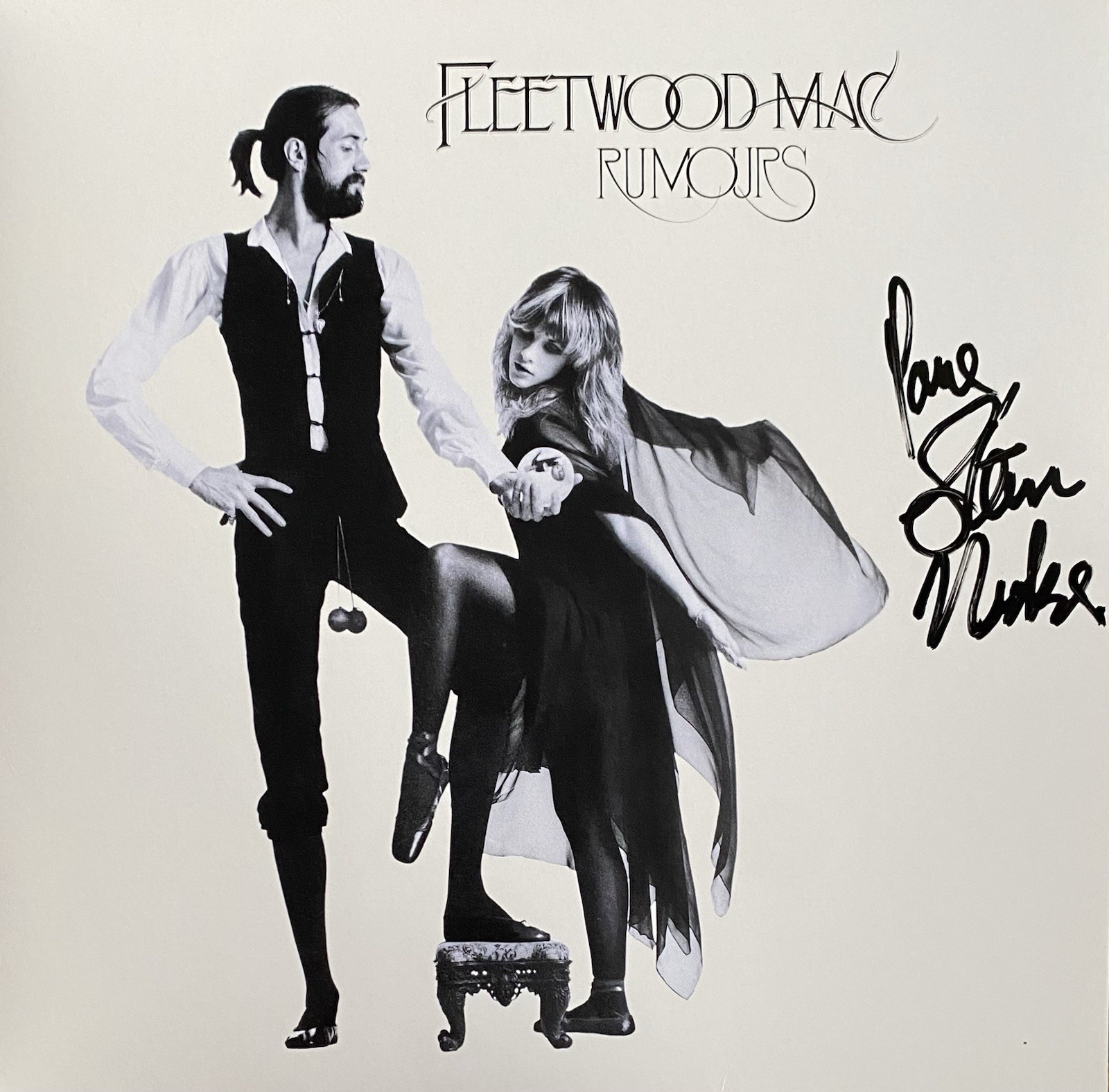 STEVIE NICKS AUTOGRAPHED SIGNED FLEETWOOD MAC RUMOURS VINYL STEVIE NICKS AUTOGRAPHED SIGNED FLEETWOOD MAC RUMOURS VINYL