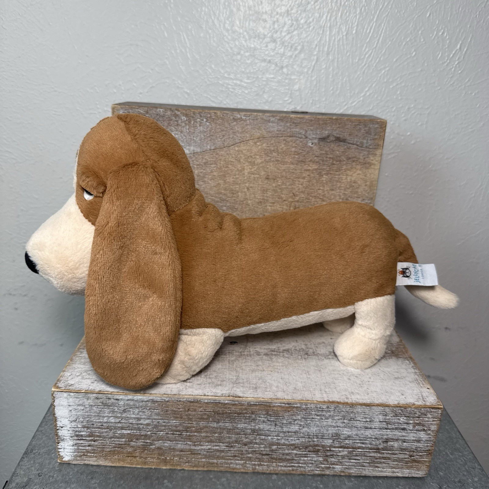 Jellycat Randall Basset Hound Stuffed Plush Soft Toy Tag RETIRED NEW WITH TAG Jellycat Randall Basset Hound Stuffed Plush Soft Toy Tag RETIRED NEW WITH TAG