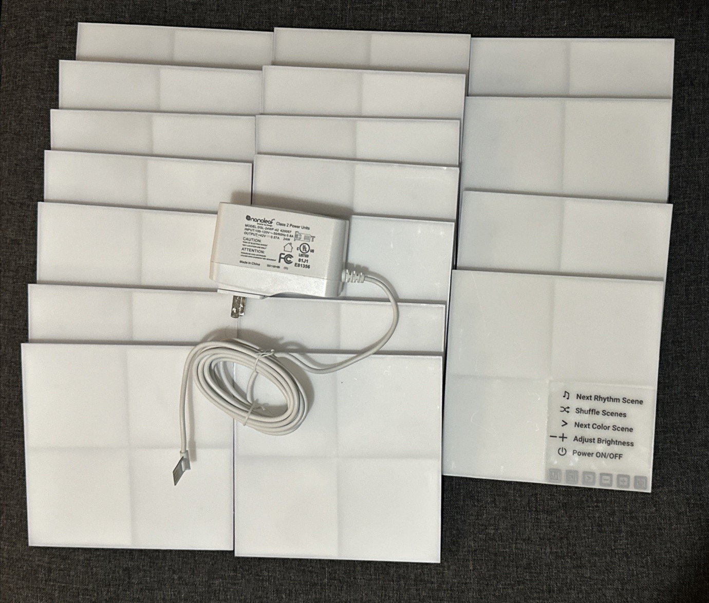-NEVER USED-Nanoleaf Canvas NL29- squares-controller +17 Smart LED Light Panels