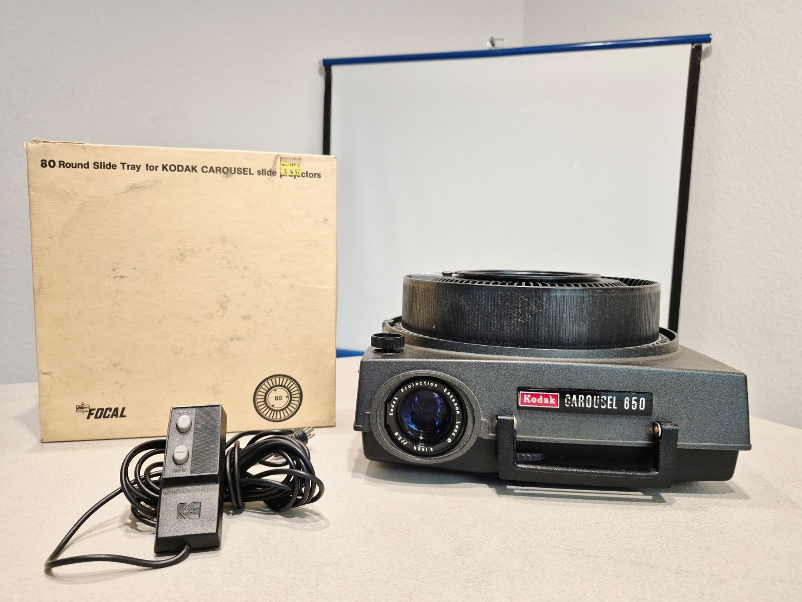 Professionally Rebuilt Kodak Carousel 650 Slide Projector Fully Functional 9011