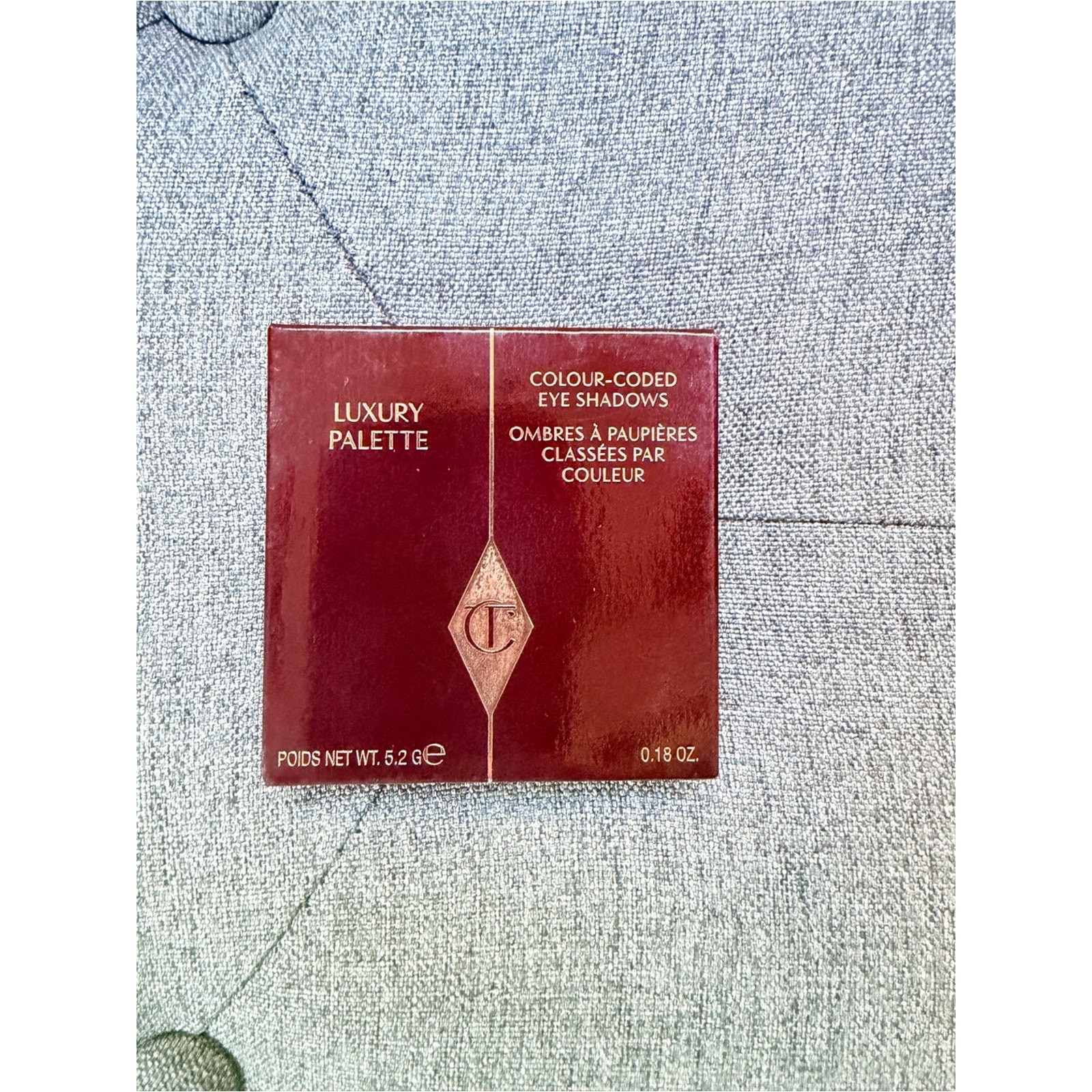 Charlotte Tilbury eye shadow palette
