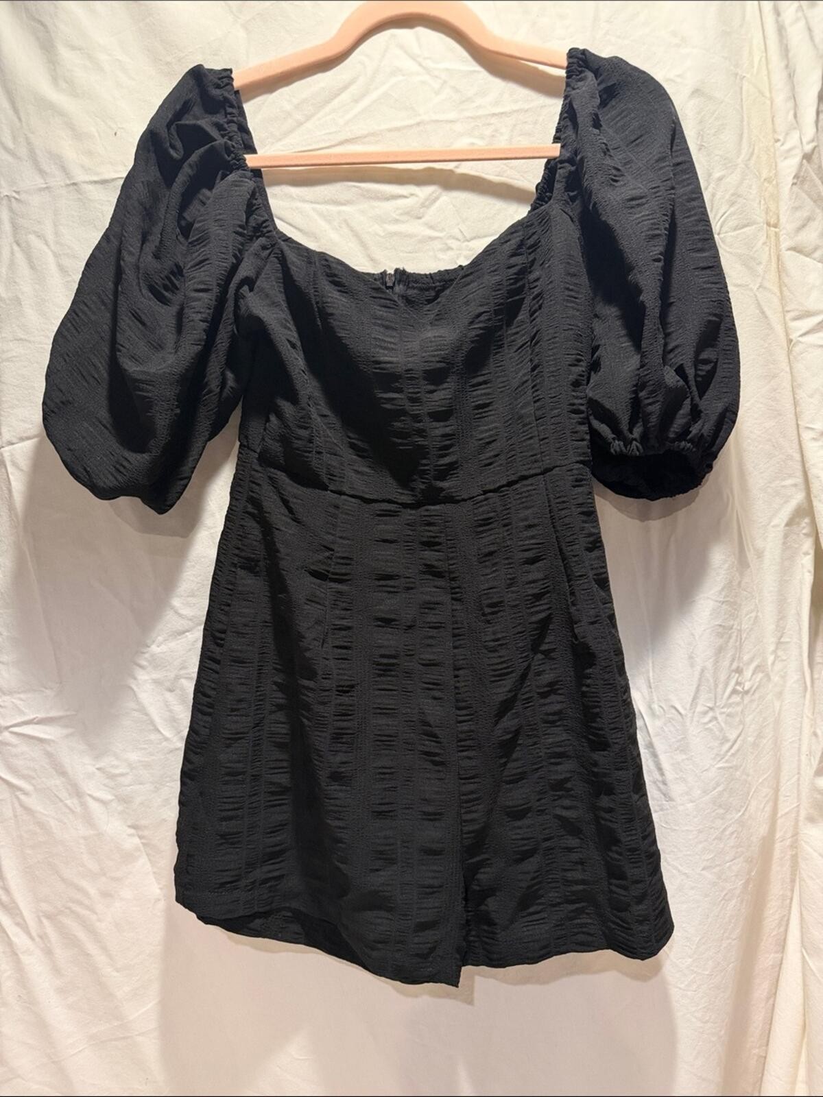 SHEIN Black Puff-Sleeve Romper SHEIN Black Puff-Sleeve Romper