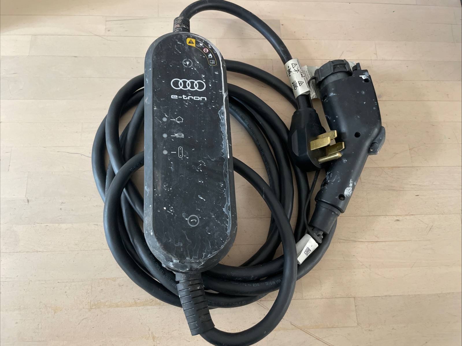 AUDI E-TRON EV CHARGER KIT 9.6KW 40A OEM CABLE CHARGING W/ 14-50 ADAPTER AUDI E-TRON EV CHARGER KIT 9.6KW 40A OEM CABLE CHARGING W/ 14-50 ADAPTER