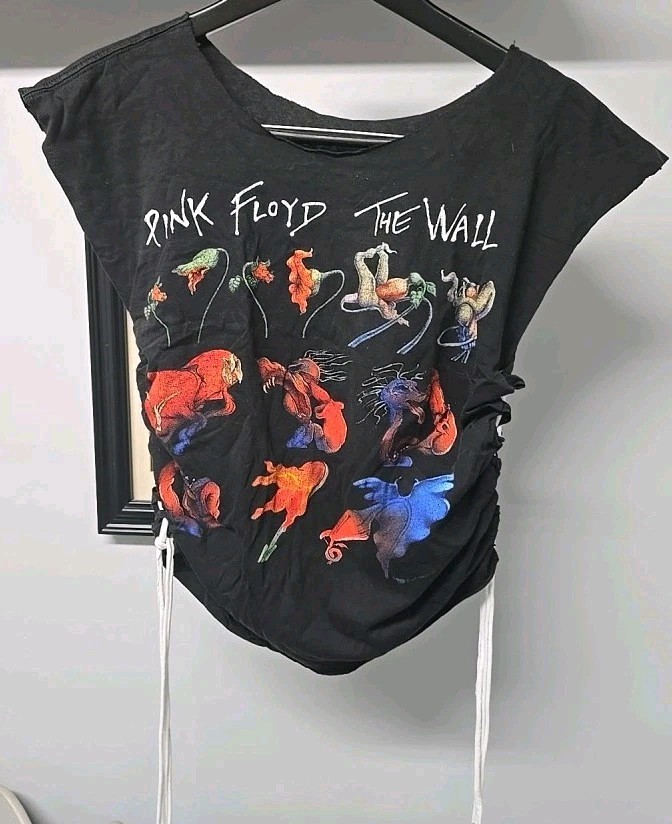 Vintage 1997 Pink Floyd The Wall Gerald Scarfe Flowers T-Shirt Medium M Upcycled
