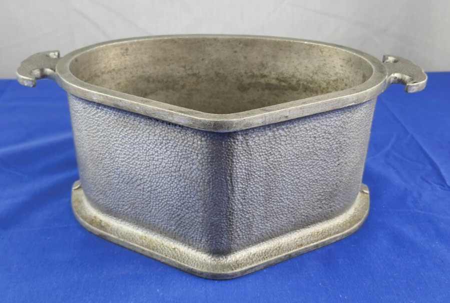 VINTAGE GUARDIAN COOKWARE SMALL STOCK POT ROASTER NO LID 9 VINTAGE GUARDIAN COOKWARE SMALL STOCK POT ROASTER NO LID 9