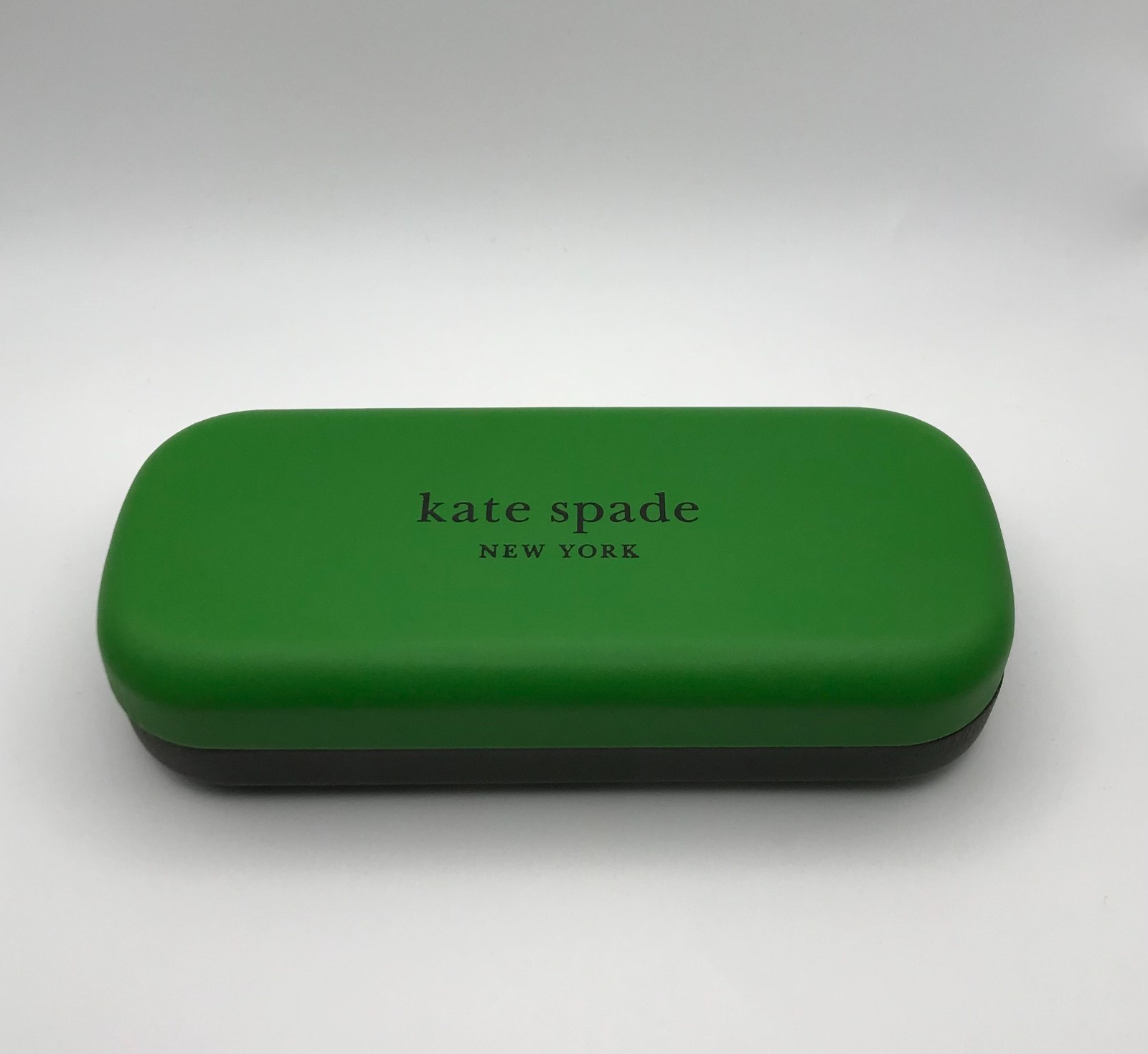 New Authentic Kate Spade Small Case Eyeglasses Green Black Case + Cleaning Cloth New Authentic Kate Spade Small Case Eyeglasses Green Black Case + Cleaning Cloth