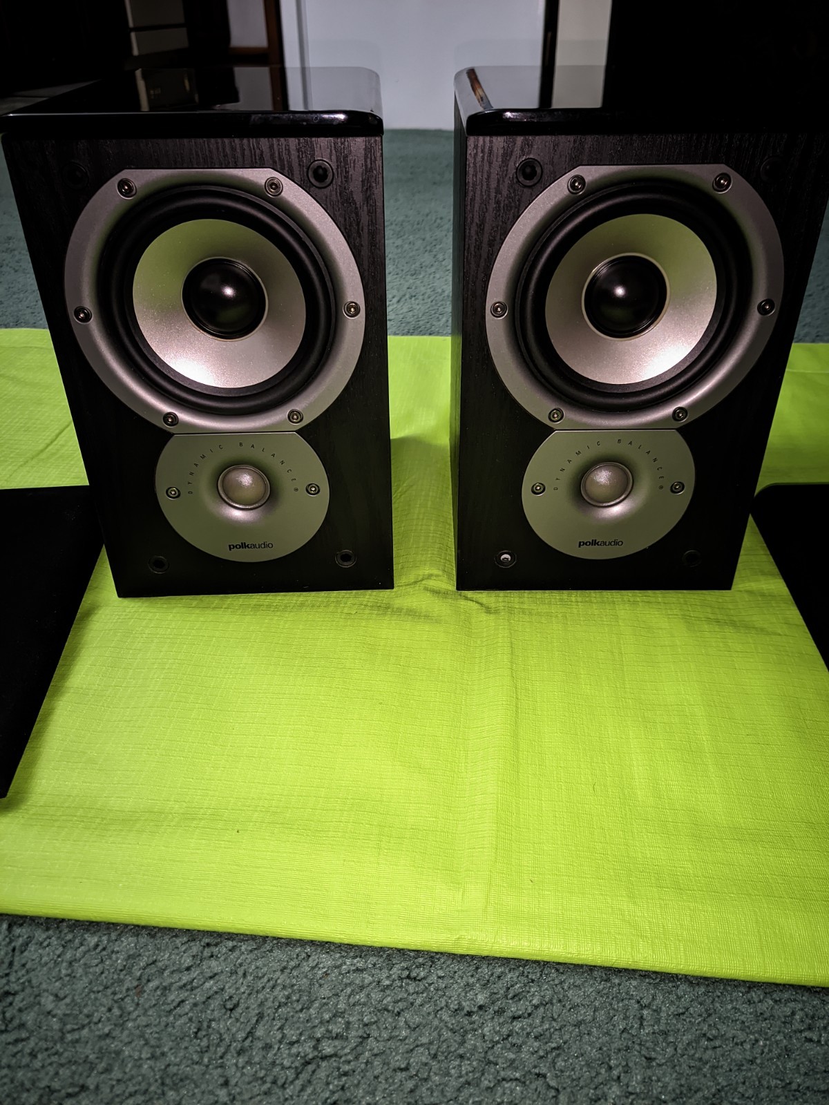 Polk Audio Bookshelf Speakers TSi100 Black Wood Grain Glossy TESTED Polk Audio Bookshelf Speakers TSi100 Black Wood Grain Glossy TESTED