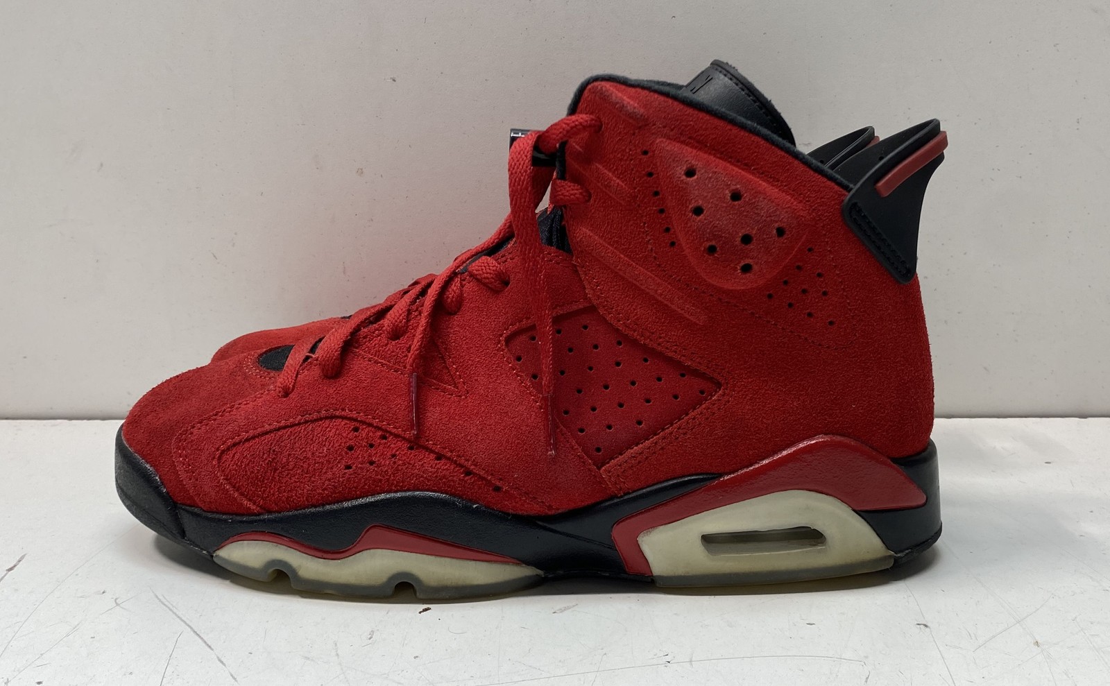 Nike Air Jordan 6 Retro Toro Bravo Varsity Red Sneakers Size 9