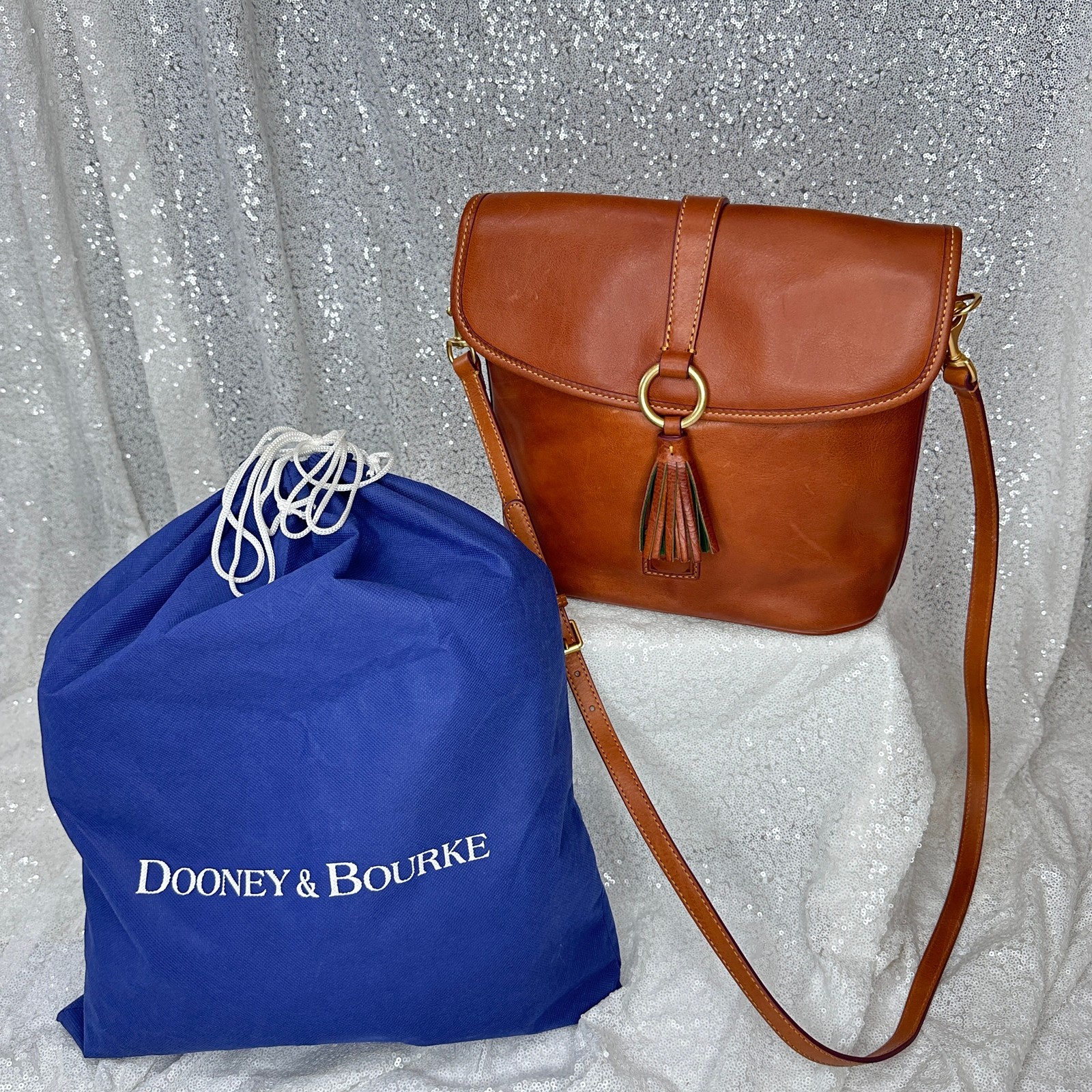 Older Batch Dooney & Bourke Florentine Large Dottie Crossbody - Chestnut Older Batch Dooney & Bourke Florentine Large Dottie Crossbody - Chestnut