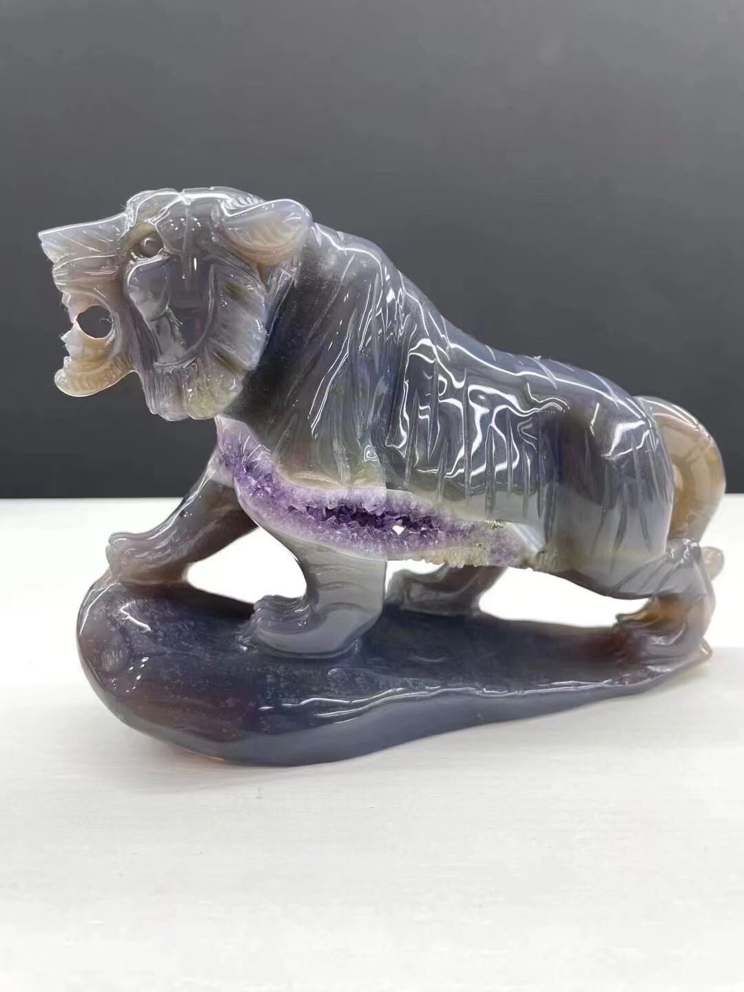 1pc Natural Raw ore Agate Geode Quartz Carved tiger  Skull Crystal Reiki Decor
