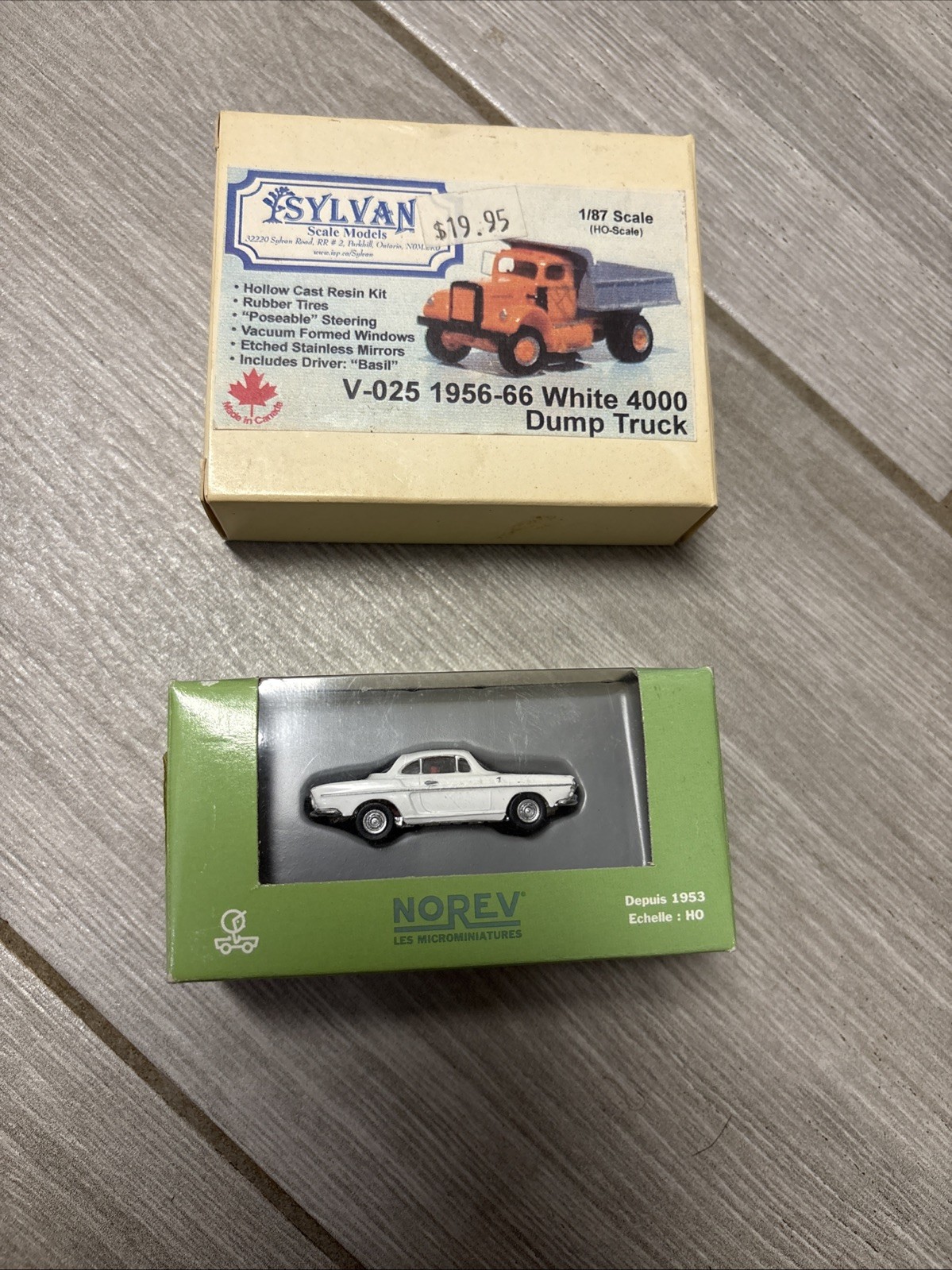 HO Scale 1/87 Model Car Lot Sylvan White 4000 Dump Truck Kit & Norev Caravelle HO Scale 1/87 Model Car Lot Sylvan White 4000 Dump Truck Kit & Norev Caravelle