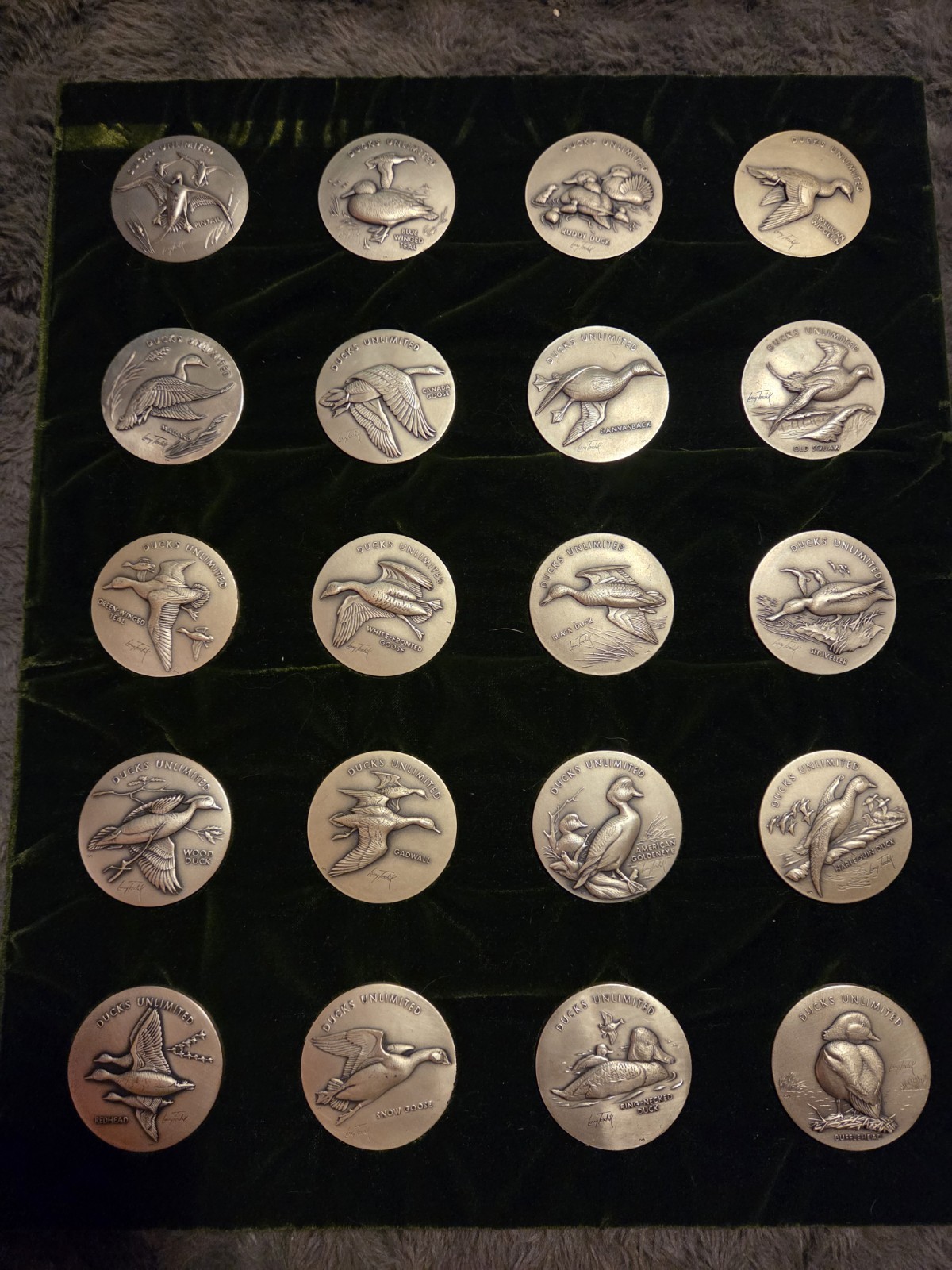 1967 DUCKS UNLIMITED 20pc .999 FINE SILVER MEDALLION SET ~60 OZ FRAMED + BRONZE