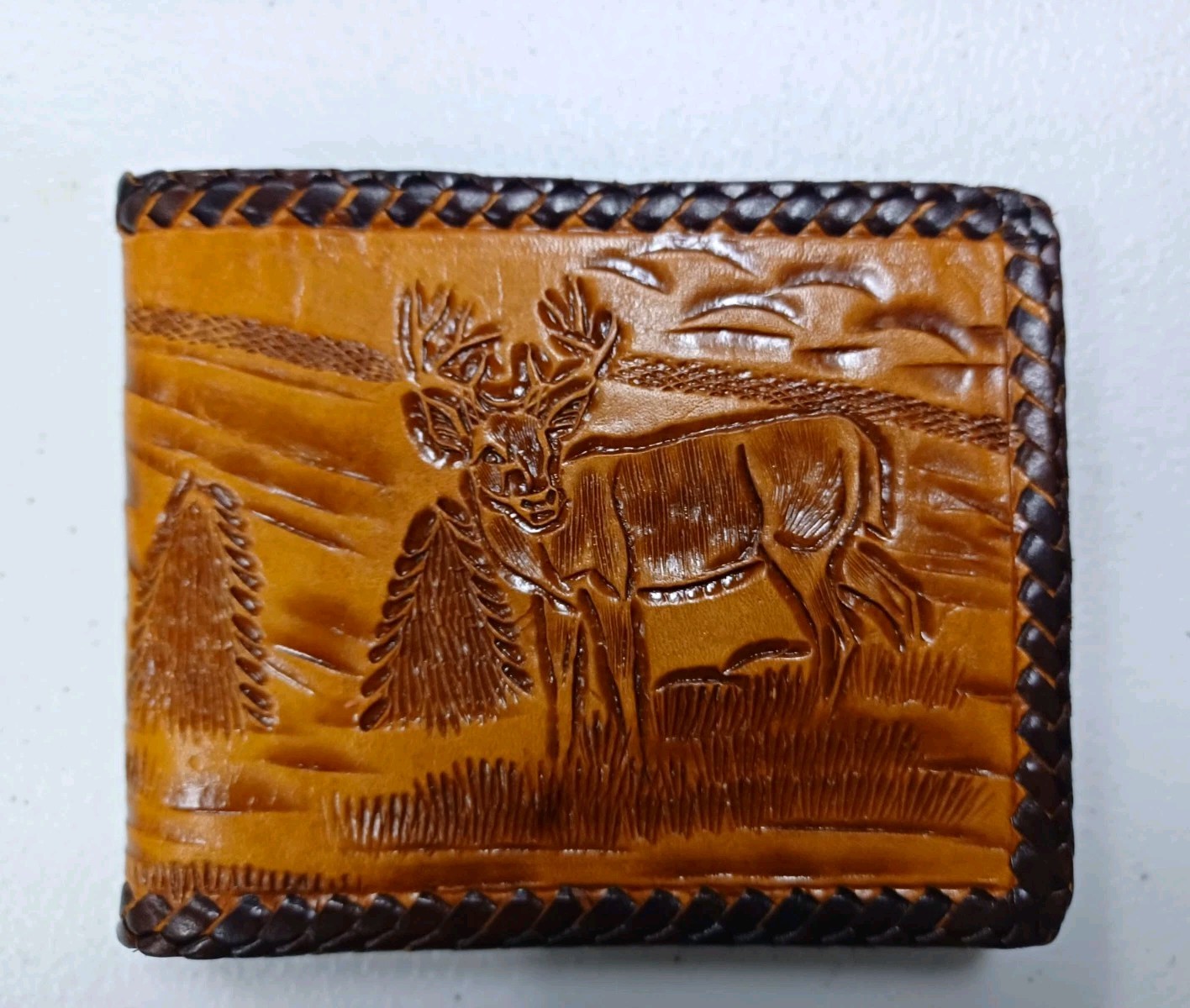 Vintage Handcrafted Deer Leather Wallet Never Used Vintage Handcrafted Deer Leather Wallet Never Used