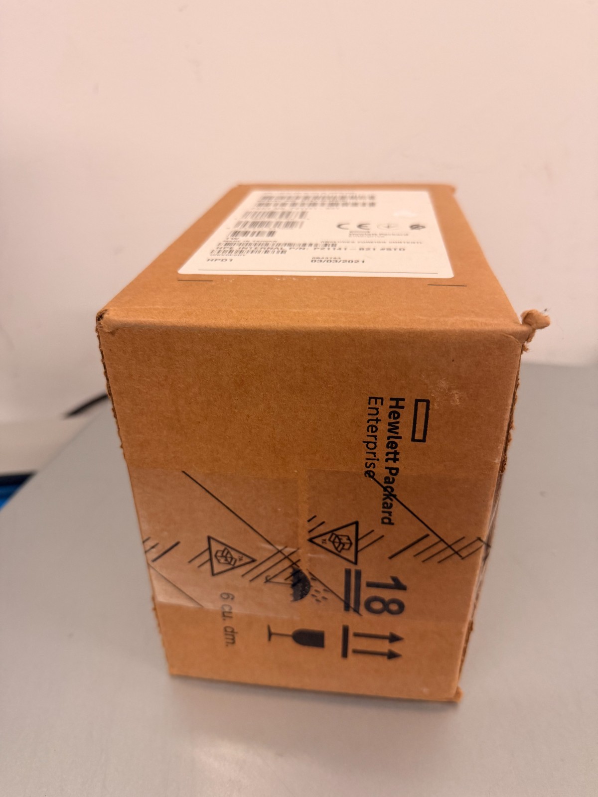 NEW HPE 1.6TB SAS 24G MIXED USE SFF BC MV SSD P49747-001 P49049-B21