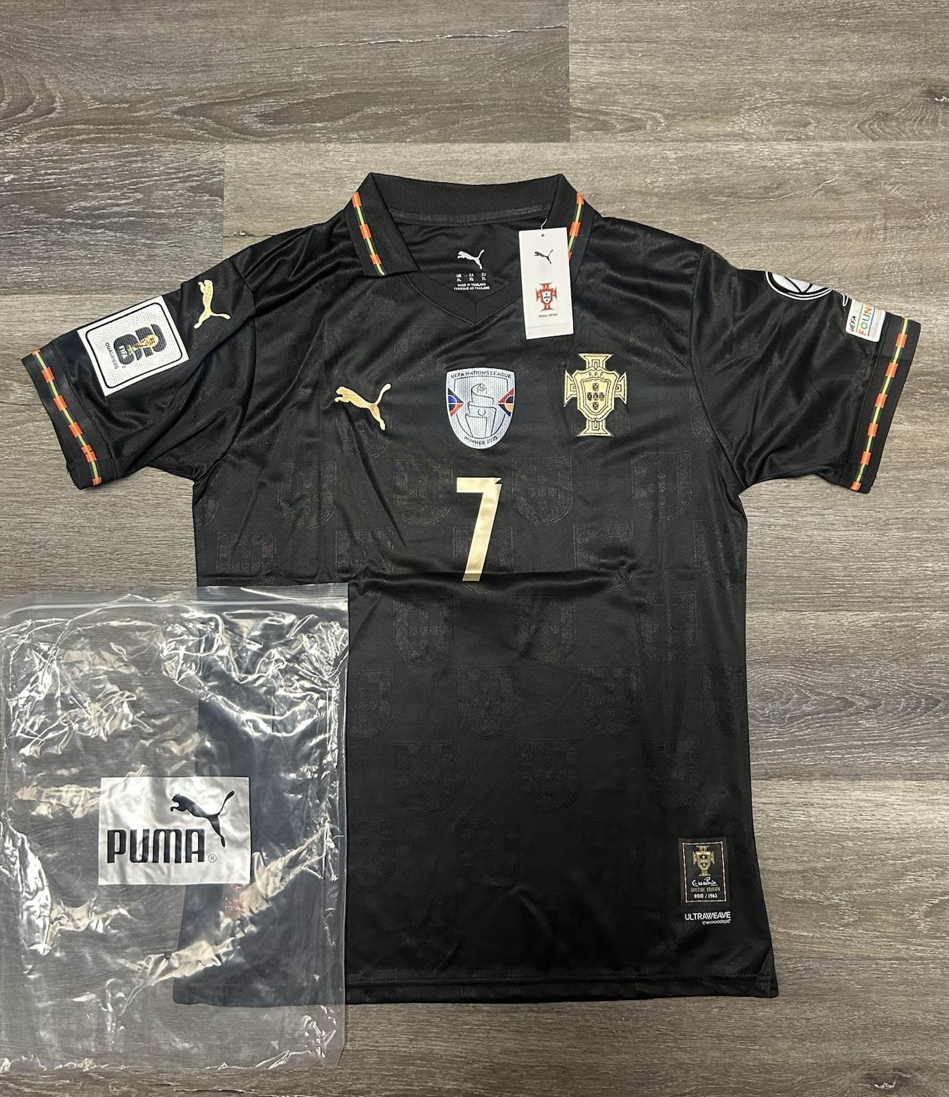 Cristiano Ronaldo #7 Portugal Nations League Winner Black/Gold Jersey Size M Cristiano Ronaldo #7 Portugal Nations League Winner Black/Gold Jersey Size M