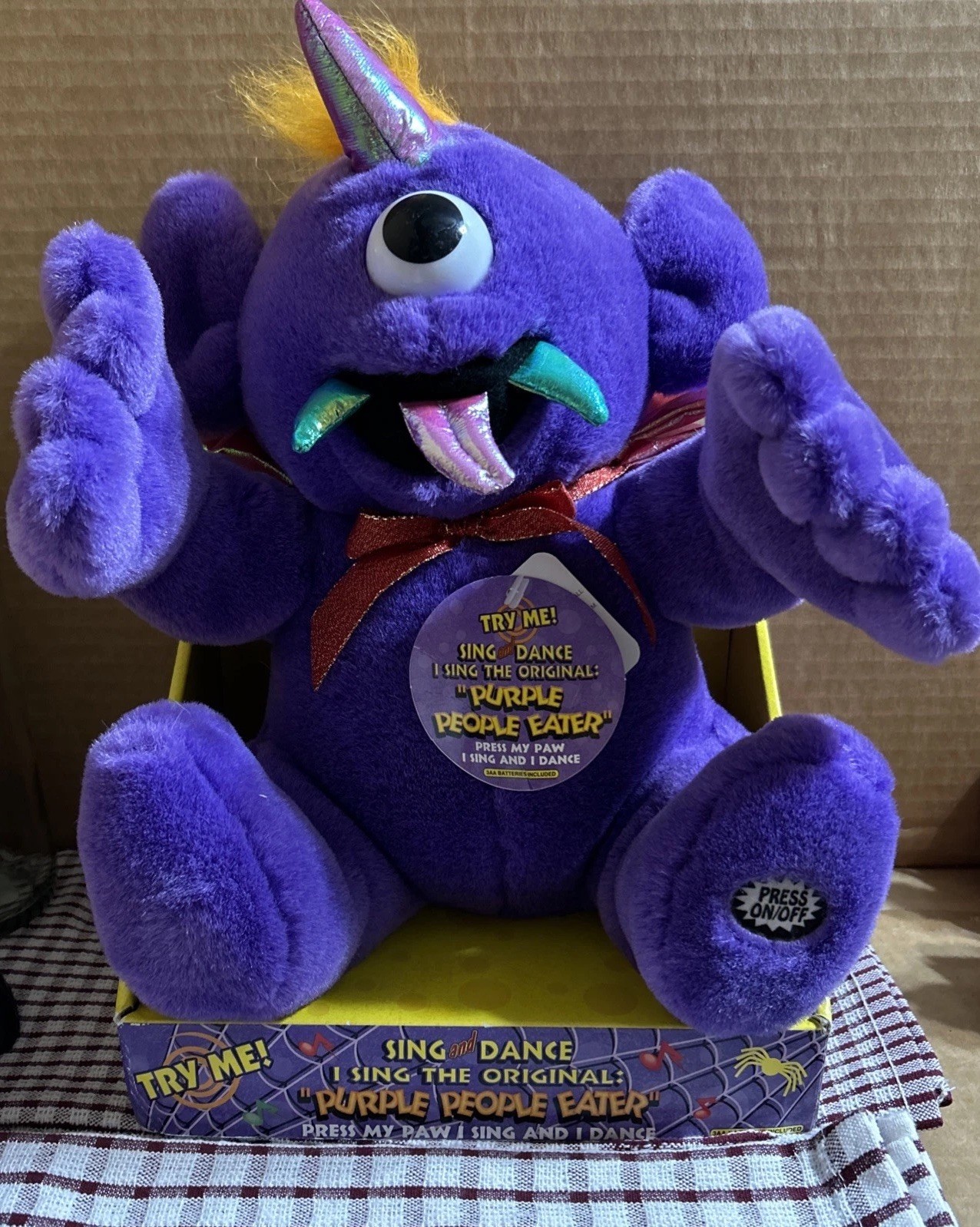 Vintage 1999/2000 Purple People Eater Dan Dee NEW In Original Packaging Plush Vintage 1999/2000 Purple People Eater Dan Dee NEW In Original Packaging Plush