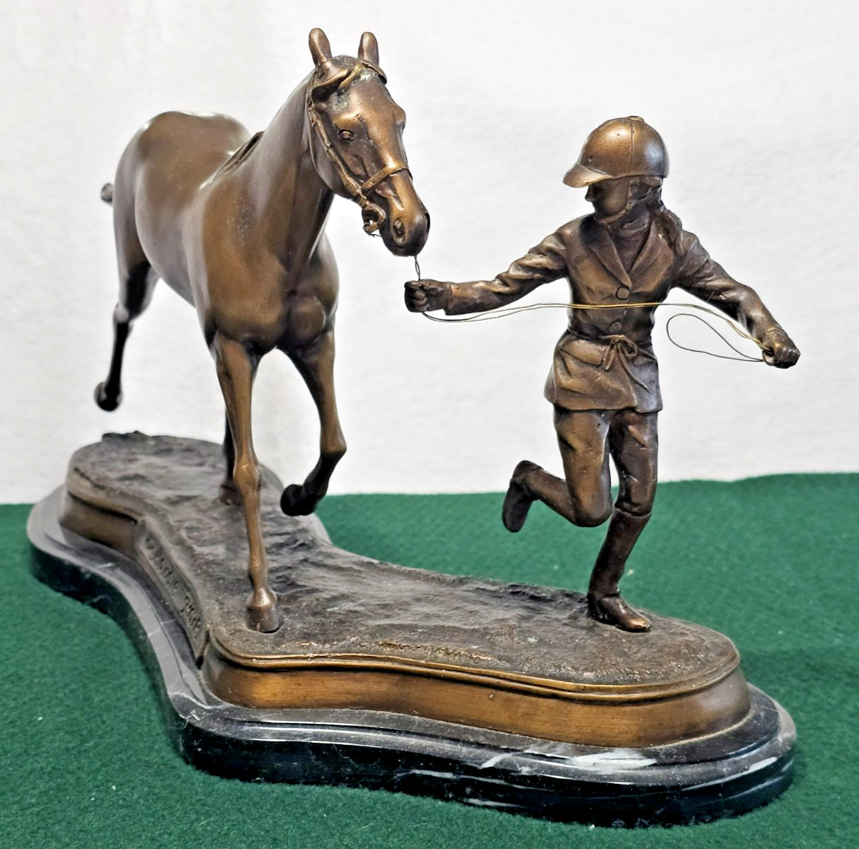 RARE Vintage NIB 2007 Delaware Park Bronze & Marble Horse Statue from Archives