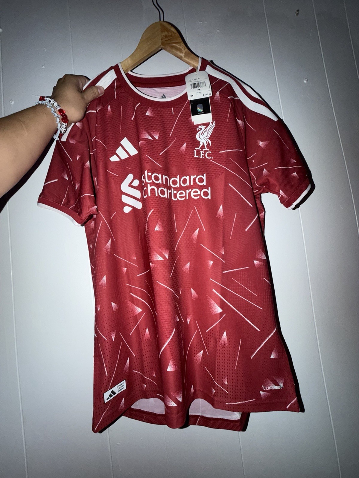 adidas Liverpool Soccer Jersey Shirt Red/White Size M Licensed adidas Liverpool Soccer Jersey Shirt Red/White Size M Licensed