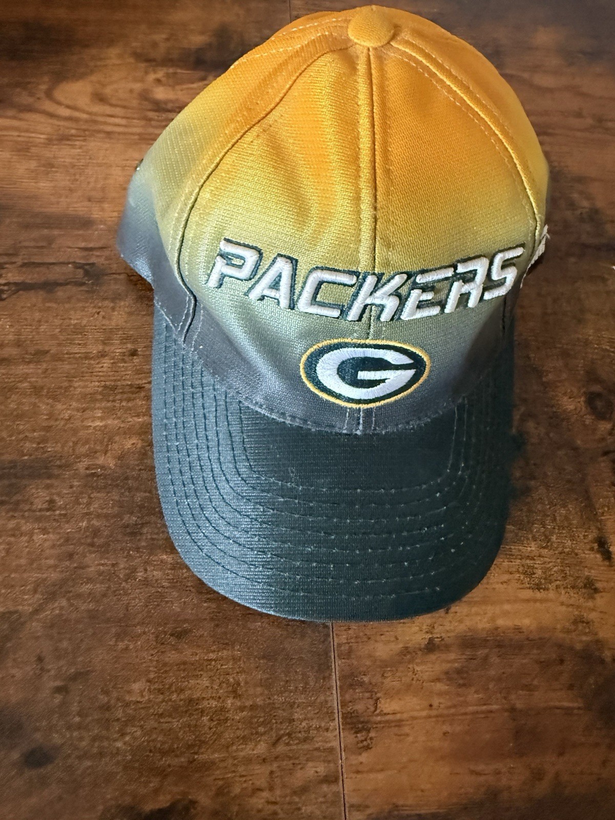 Puma Vintage NFL Green Bay Packers Hook & Loop Hat Satin Sheen Excellent Puma Vintage NFL Green Bay Packers Hook & Loop Hat Satin Sheen Excellent