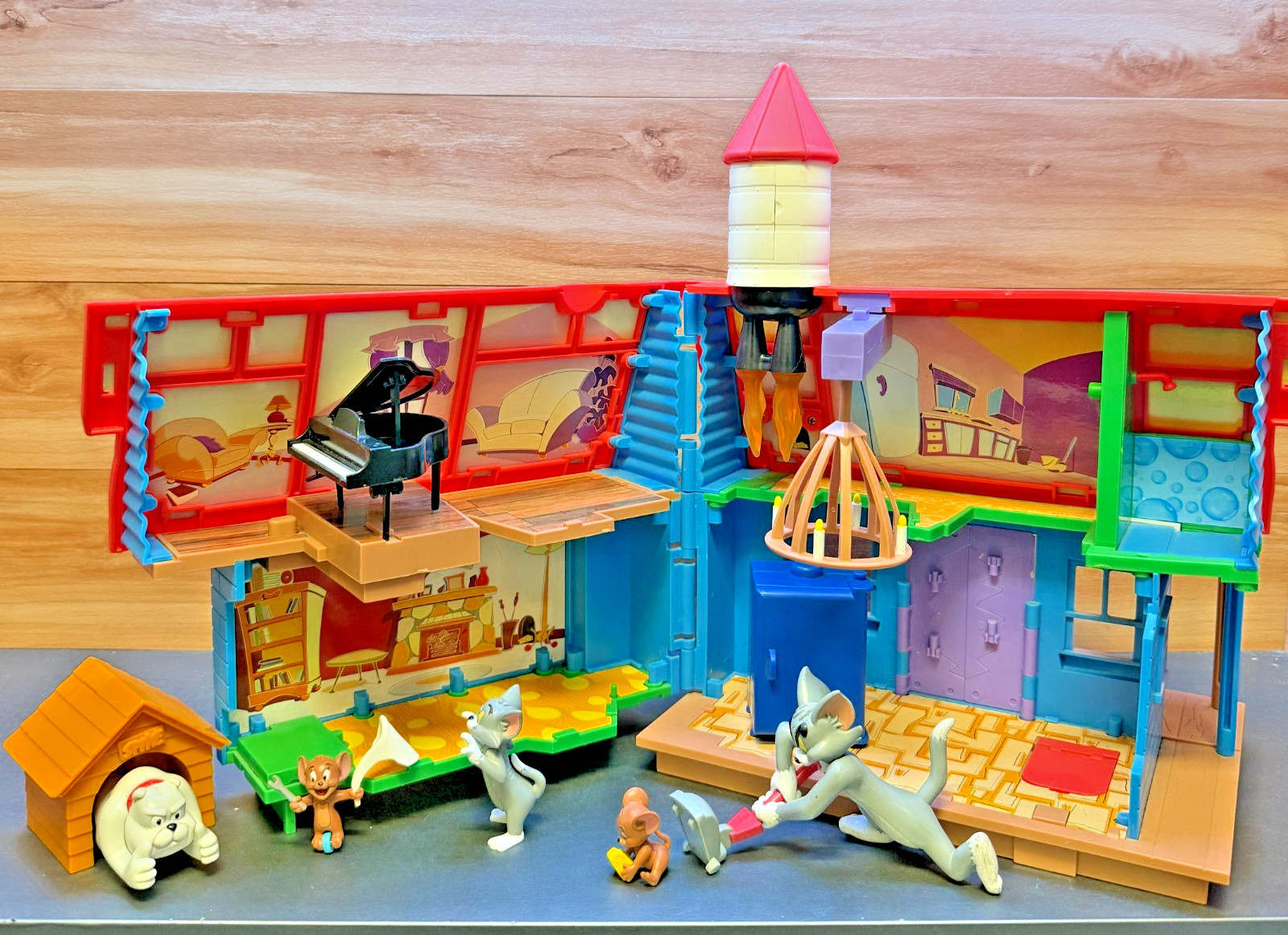 Tom & Jerry Tricky Trap House Vintage VERY RARE Toy Playset Playhouse in Box