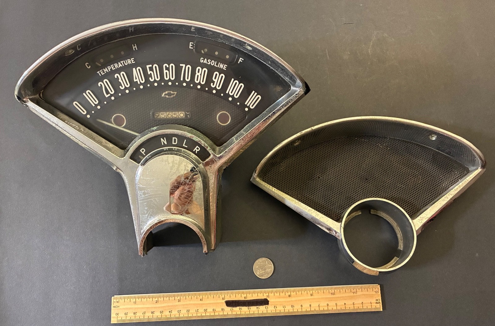 ORIGINAL 1955/56 CHEVROLET SPEEDOMETER & GAUGE CLUSTER + GRILL & BEZEL #3717180