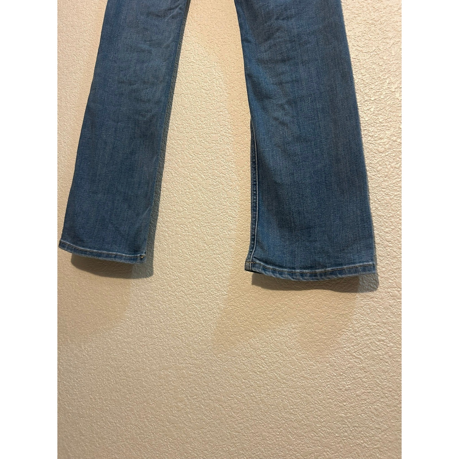 Judy Blue Womens Bootcut Jeans Light Wash Denim Size 3 26 JB82515MD Judy Blue Womens Bootcut Jeans Light Wash Denim Size 3 26 JB82515MD