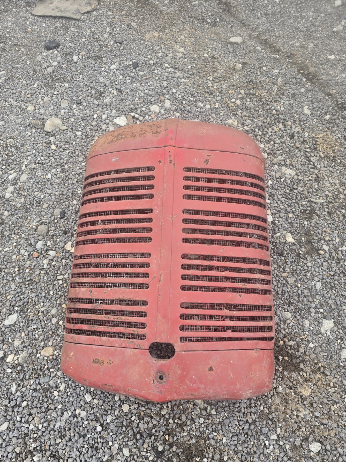 IH Farmall C GRILLE GRILL NOSE CONE ANTIQUE TRACTOR IH Farmall C GRILLE GRILL NOSE CONE ANTIQUE TRACTOR