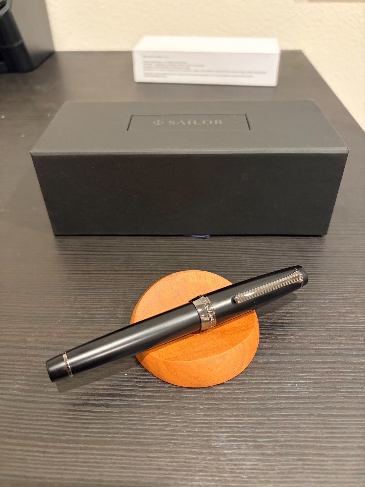 Sailor Fountain Pen Professional Gear Imperial Black Fine(excellent condition) Sailor Fountain Pen Professional Gear Imperial Black Fine(excellent condition)