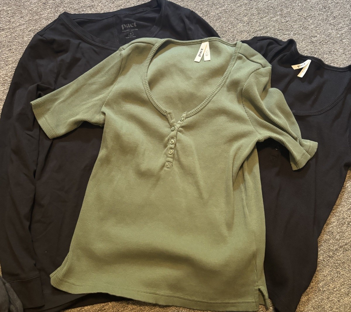 Pact Small & Medium Tops Lot Of 3 Organic Cotton Tops Pact Small & Medium Tops Lot Of 3 Organic Cotton Tops