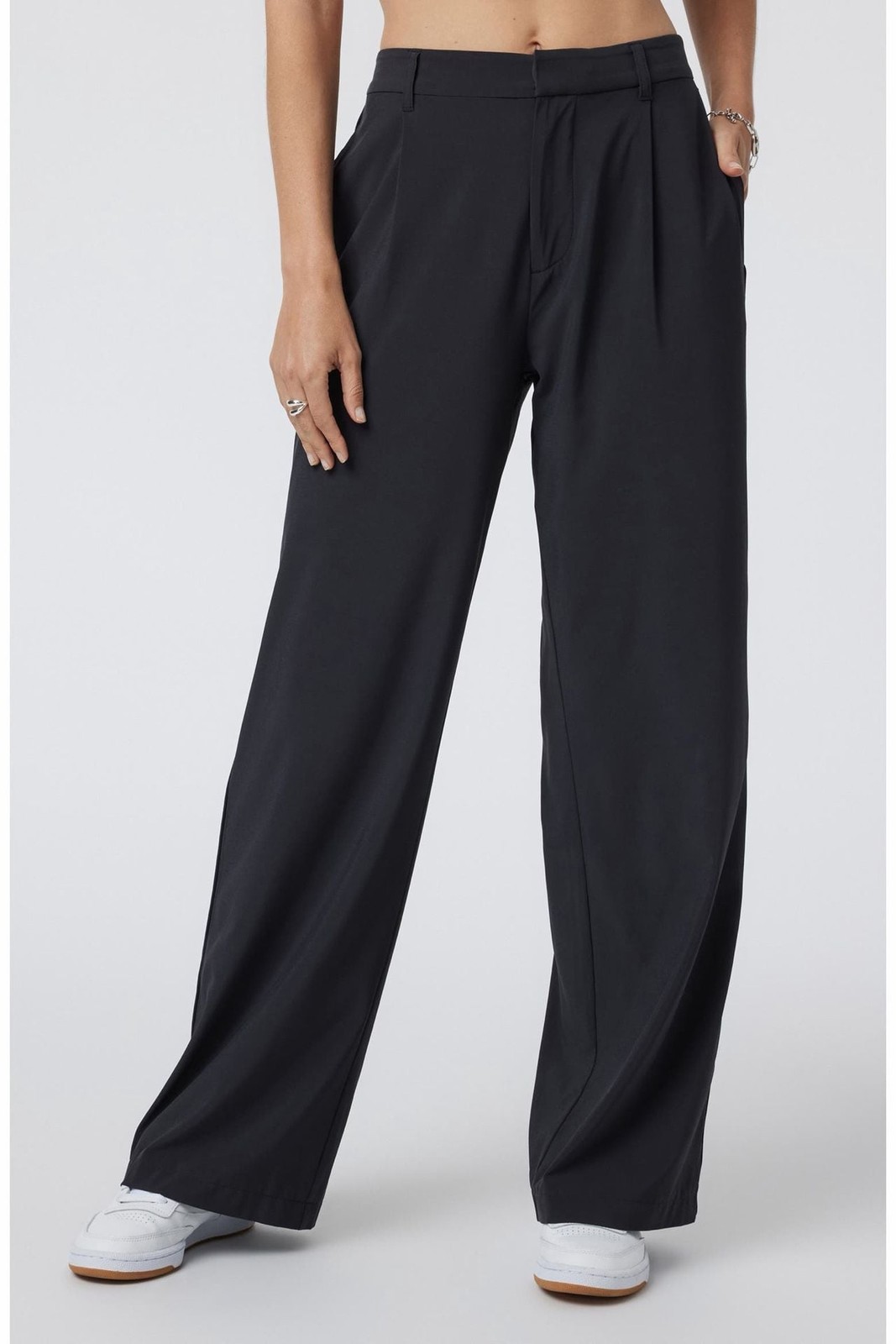 Vuori Villa Trouser Size M Black Wide Leg Travel Pants Vuori Villa Trouser Size M Black Wide Leg Travel Pants