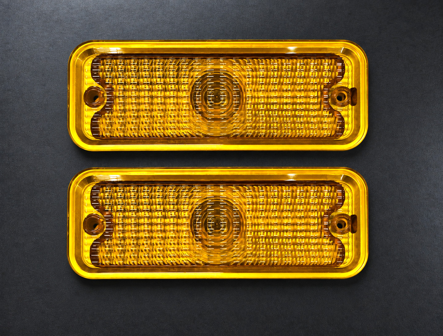 GM 73 74 75 76 77 78 79 80 GMC CHEVROLET TRUCK C10 PARK LIGHT LENS AMBER LH&RH
