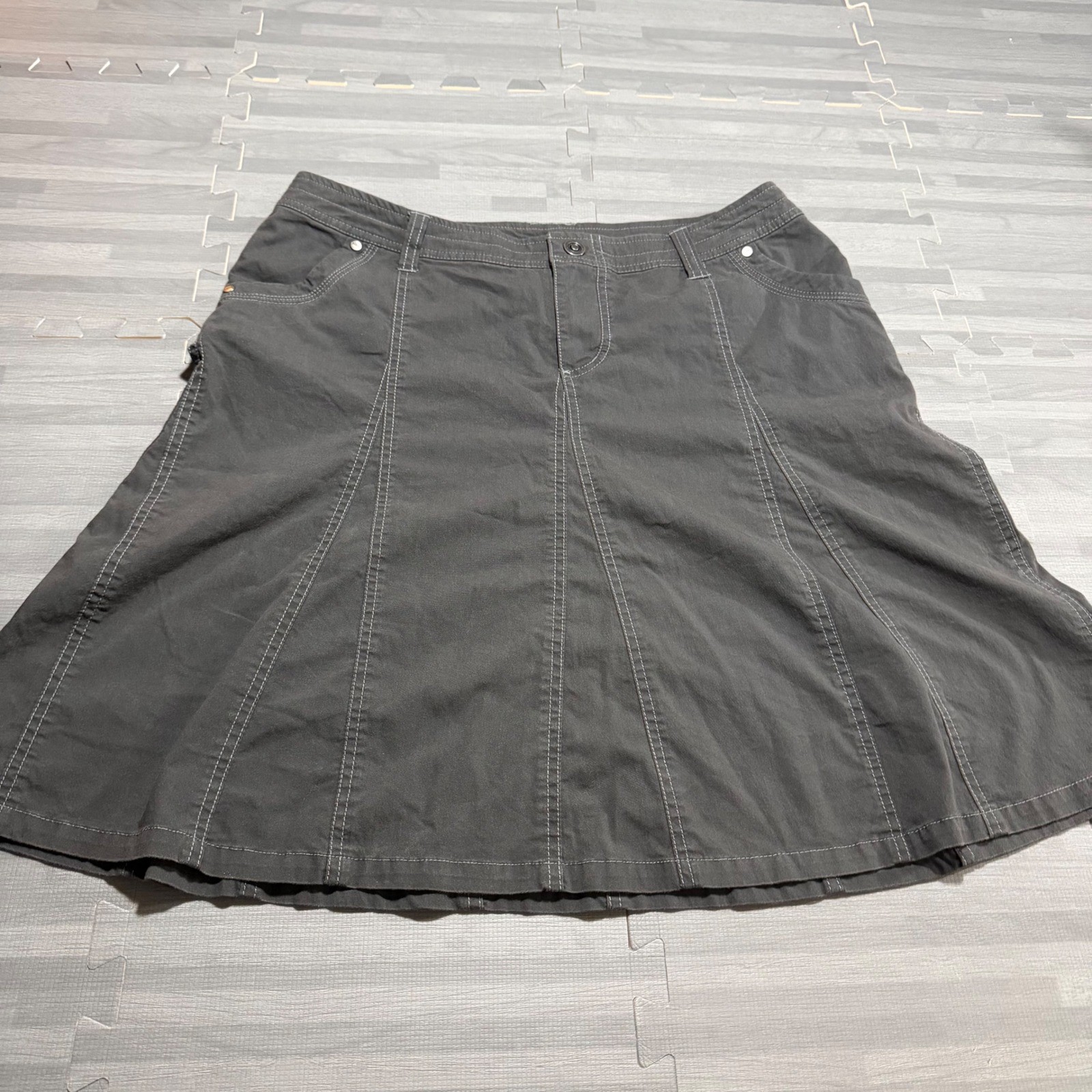 KUHL Size 14 Gray Gorpcore Hiking Skirt Contrast Stitching