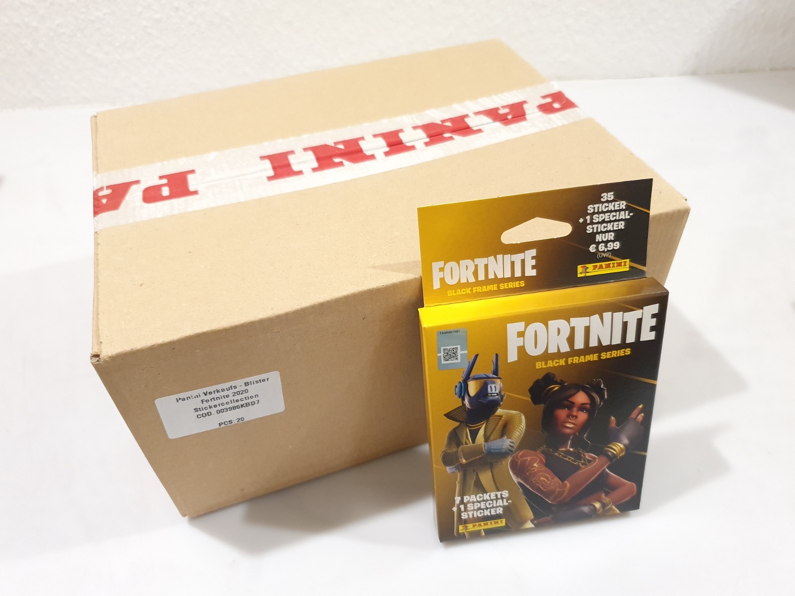 1 x Case Panini Fortnite - Black Frame Sticker Blister - 2020 RARE 