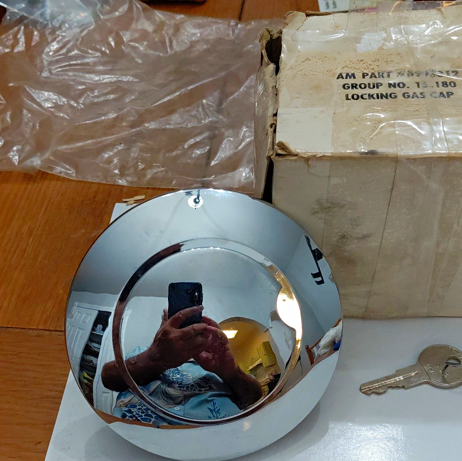 1975 to 1977 AMC PACER NOS ORIGINAL LOCKING GAS CAP #8993312 OEM NOS NEW Perfect 1975 to 1977 AMC PACER NOS ORIGINAL LOCKING GAS CAP #8993312 OEM NOS NEW Perfect