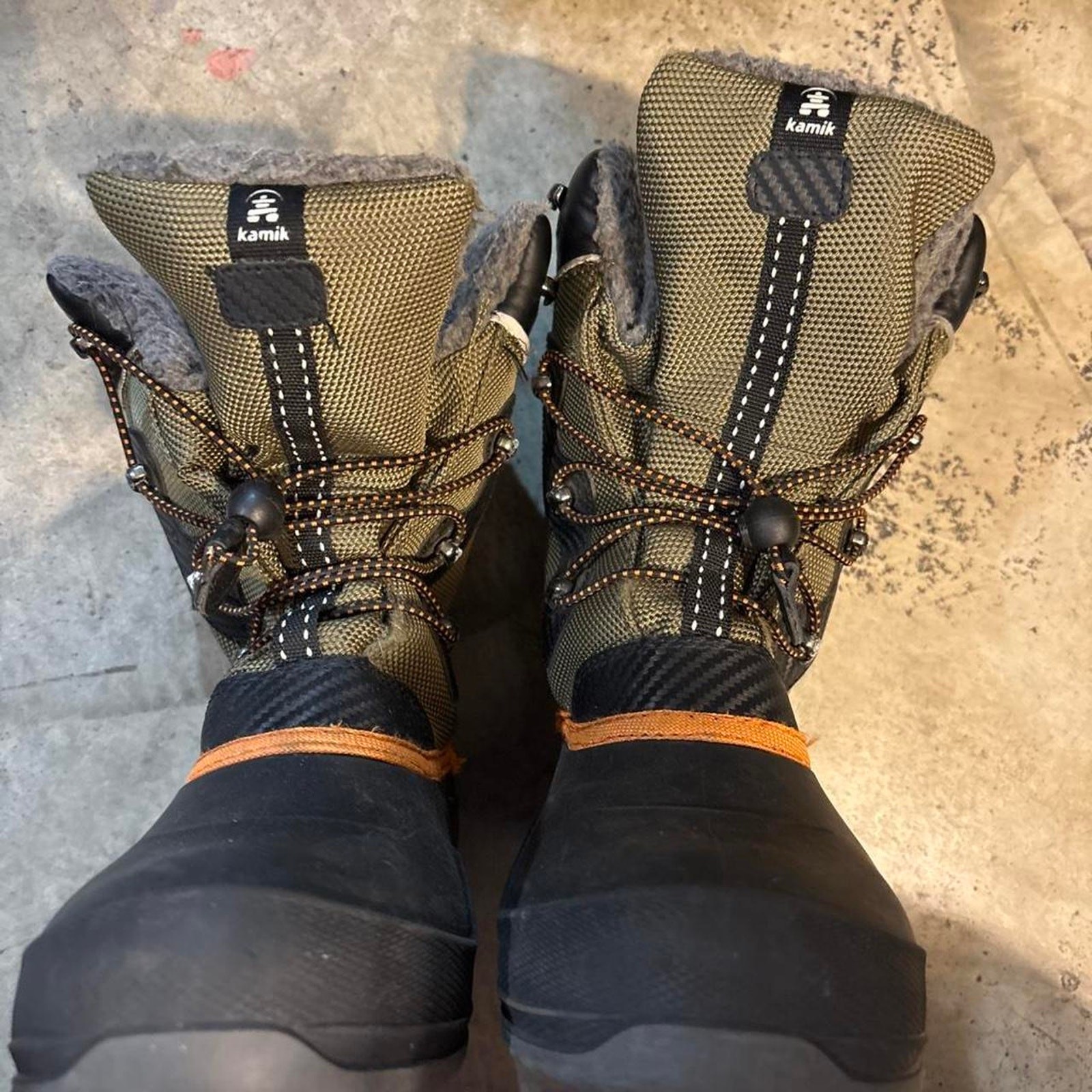 Kamik kids winter boots in olive green & khaki size 4
