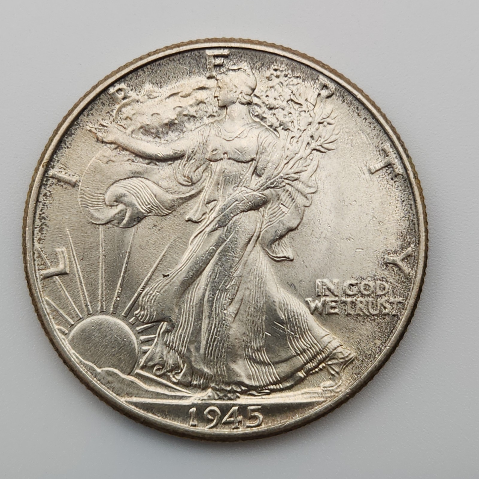 1945 P Walking Liberty Half Dollar 50c Vintage US Coin 90% Silver Walker WL45aH7