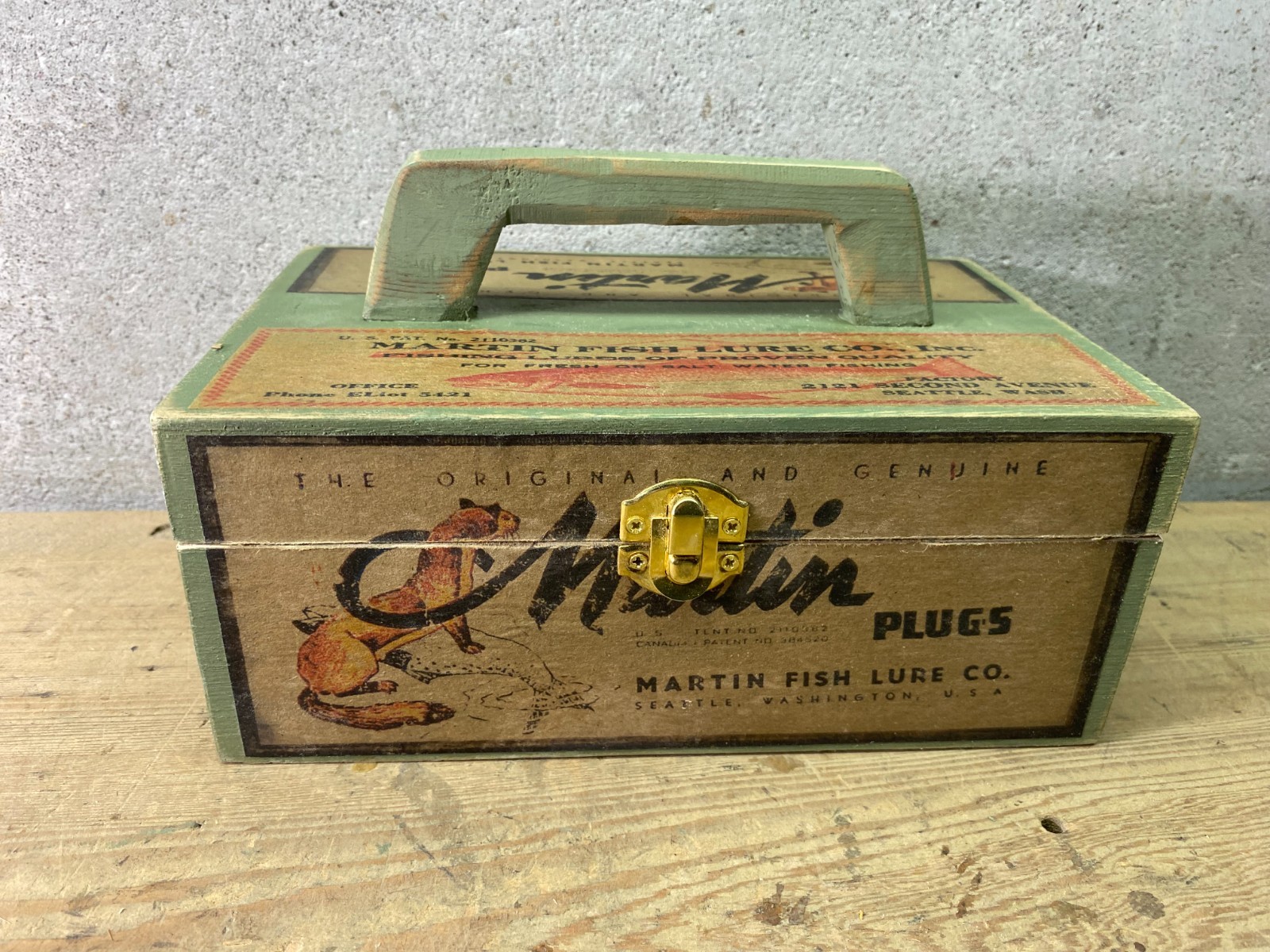 Martin Fishing Lure Field Tackle Box Used Empty Salmon Seattle Martin Fishing Lure Field Tackle Box Used Empty Salmon Seattle