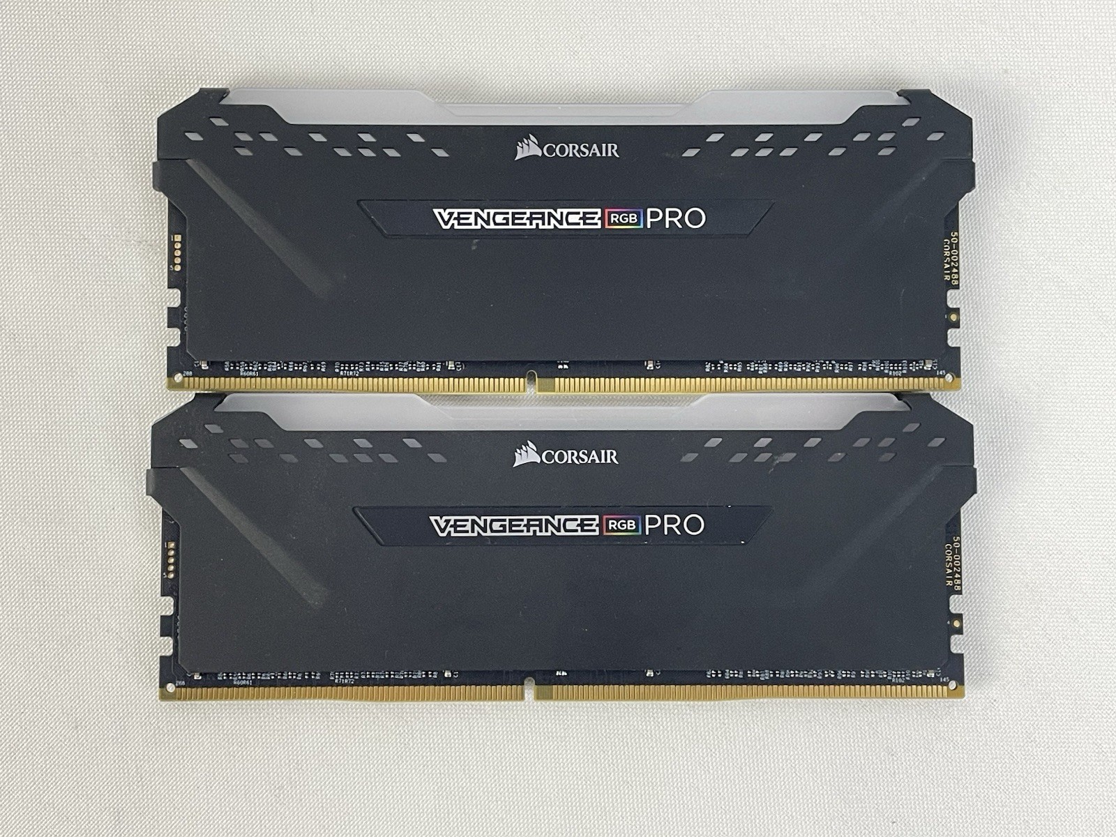Corsair Vengeance RGB Pro 32GB (2x16GB) RAM DDR4 3200MHz CMW32GX4M2E3200C16 Corsair Vengeance RGB Pro 32GB (2x16GB) RAM DDR4 3200MHz CMW32GX4M2E3200C16