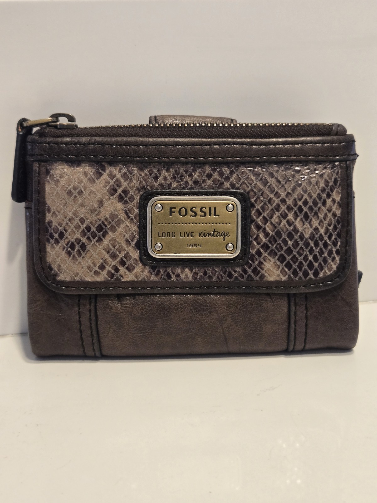 Fossil Long Live Vintage 1954 Emory Brown Leather & Snakeskin Embossed Wallet Fossil Long Live Vintage 1954 Emory Brown Leather & Snakeskin Embossed Wallet