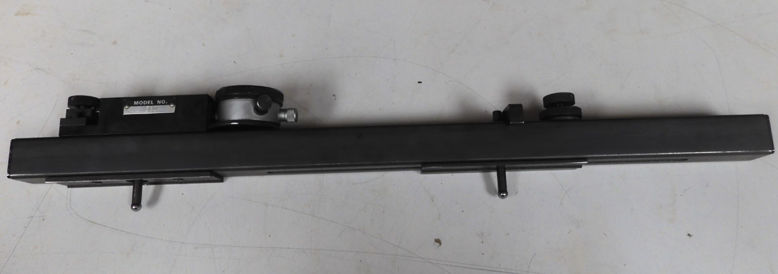 Mueller Gages - model 560 - 4 1/2 - 12