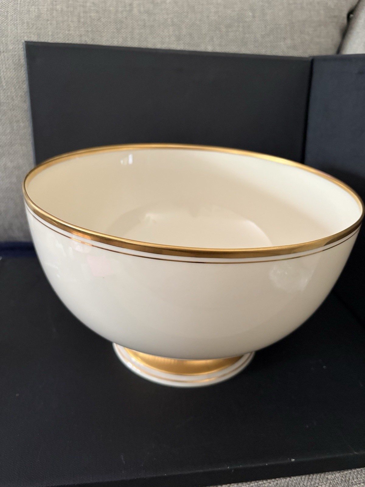 Lenox Tuxedo/Heritage Centerpiece, Footed Bowl W/24K Gold Trim.