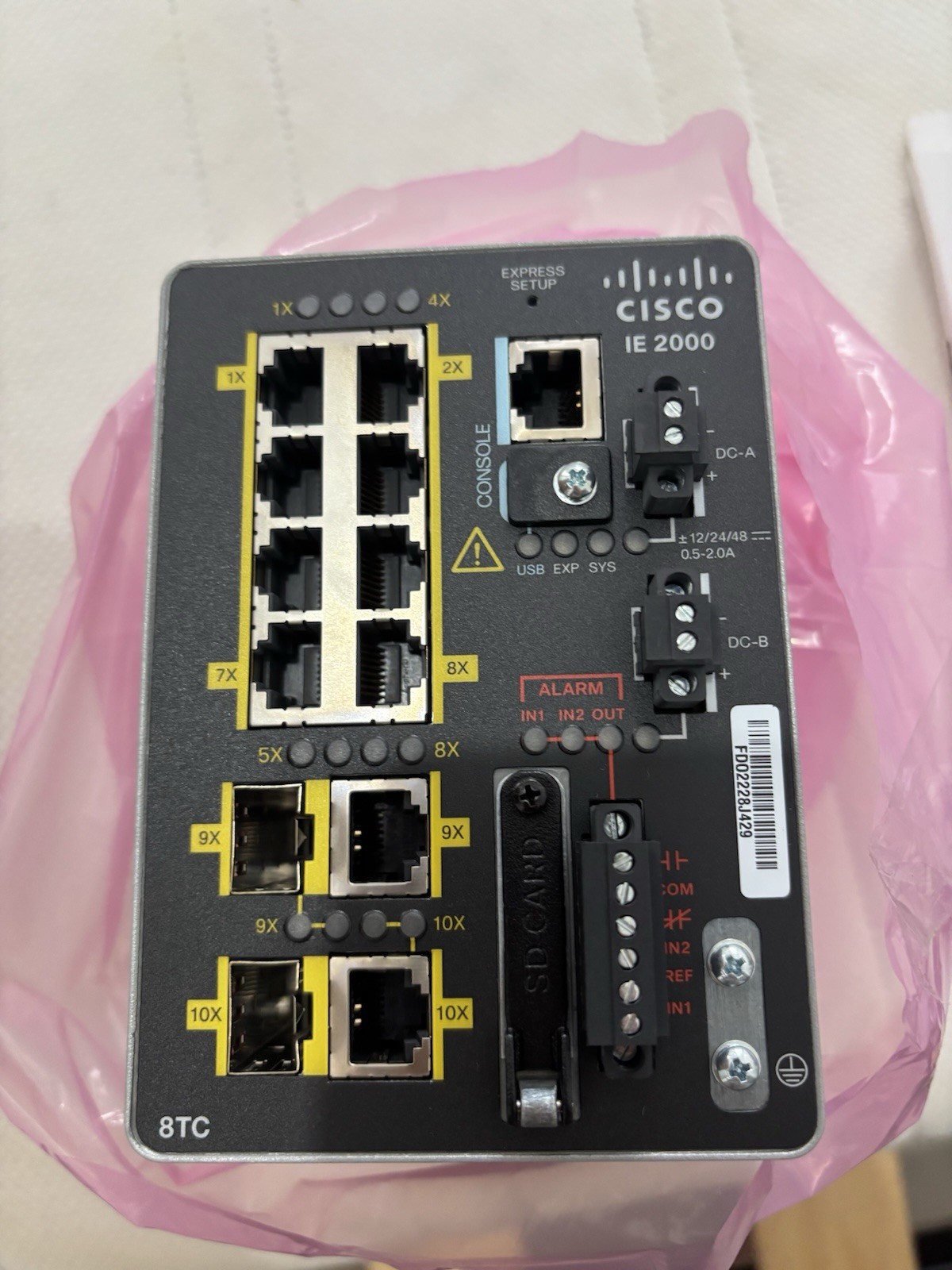 Cisco IE-2000-8TC-L Industrial Ethernet Switch 2000 Series Cisco IE-2000-8TC-L Industrial Ethernet Switch 2000 Series