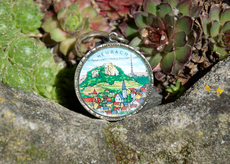 NICE VINTAGE ENAMEL AUTOMOBILE CAR KEYCHAIN # ROSENSTEIN HEUBACH GERMANY