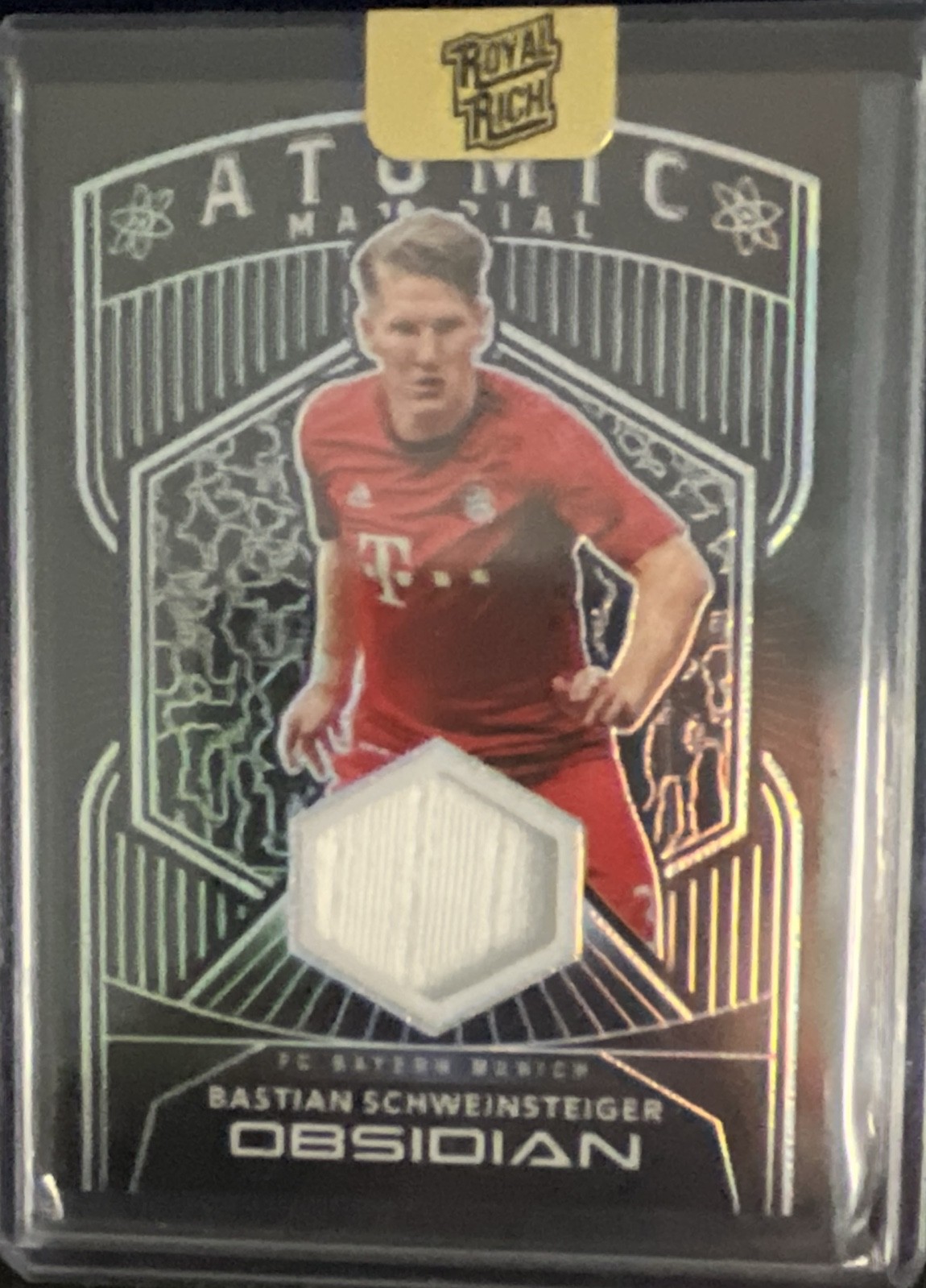 2020-21 Panini Obsidian - Atomic Material Relics Bastian Schweinsteiger #AT-BS 2020-21 Panini Obsidian - Atomic Material Relics Bastian Schweinsteiger #AT-BS