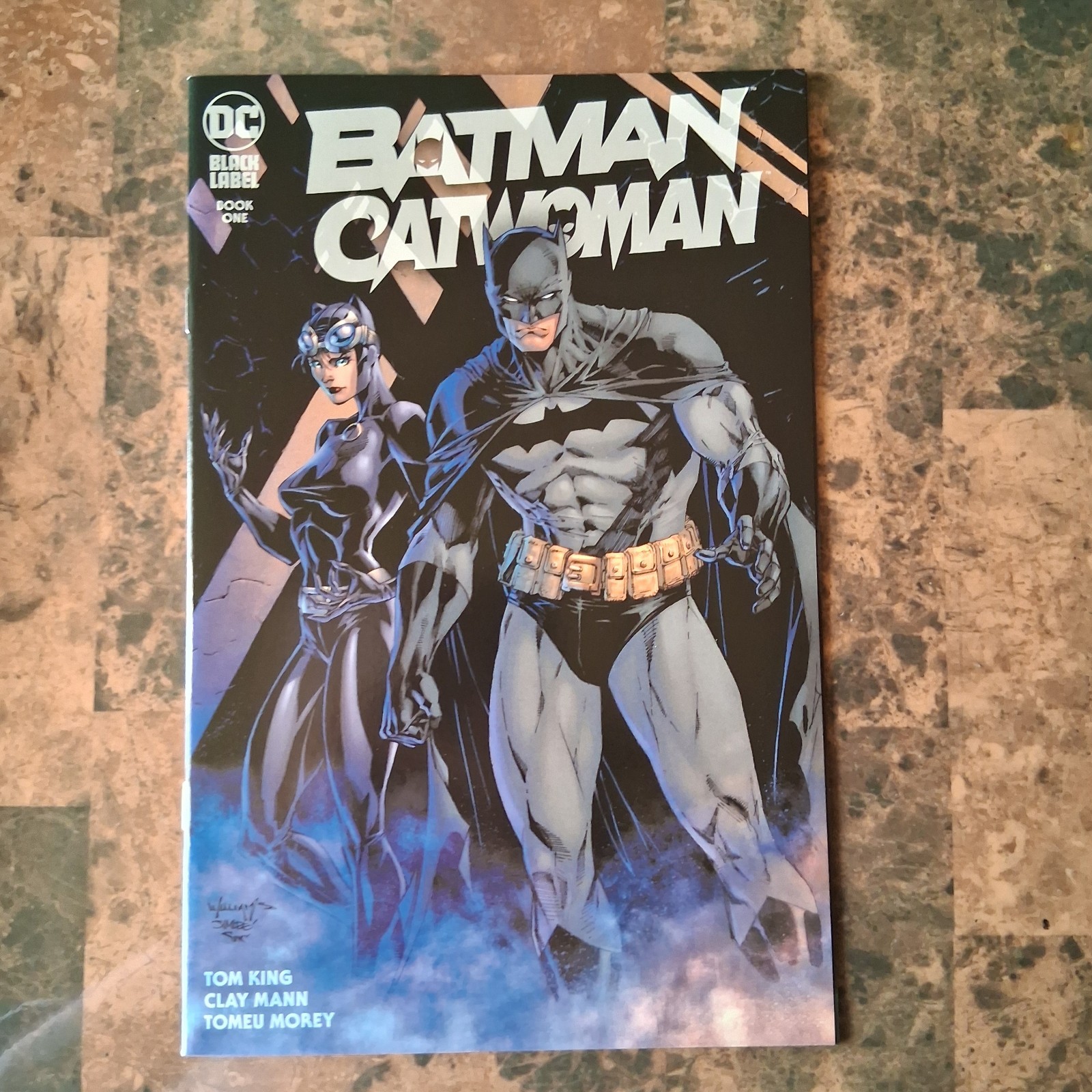 Batman/Catwoman #1 Trade Dress Variant LTD 3000 And #2 And #3 Three Book Lot Batman/Catwoman #1 Trade Dress Variant LTD 3000 And #2 And #3 Three Book Lot
